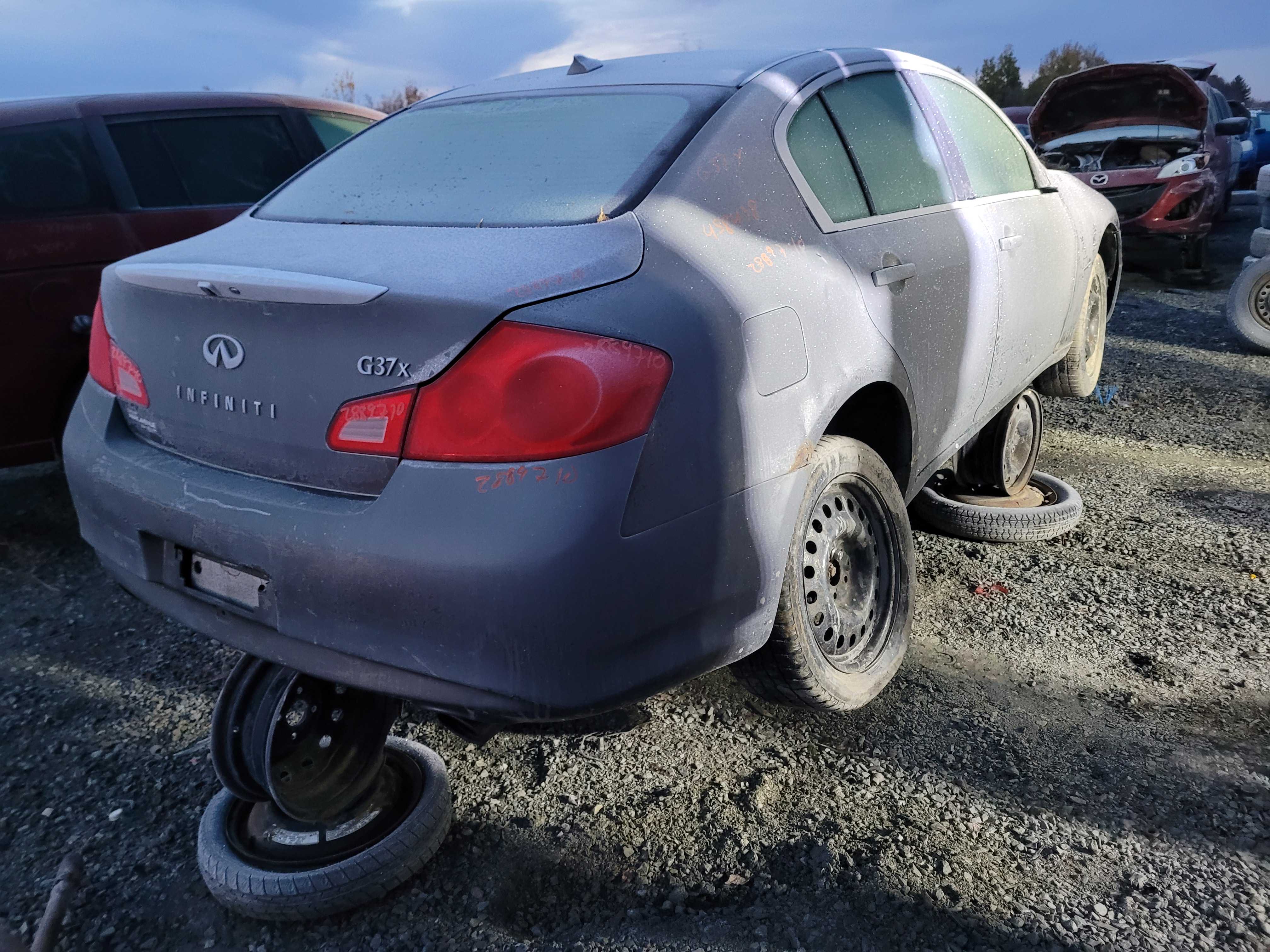 INFINITI G37 SEDAN 2010