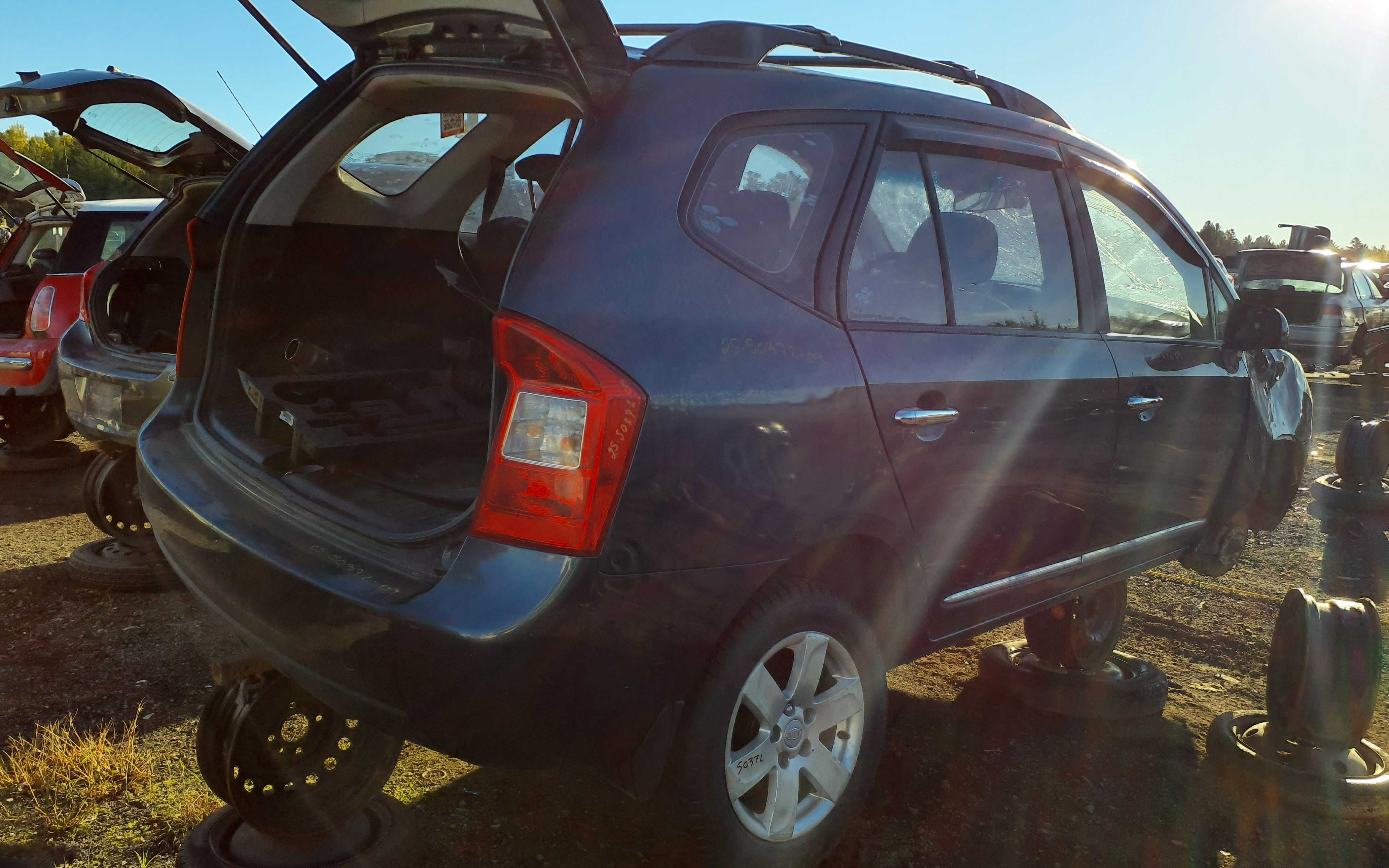 KIA RONDO 2009