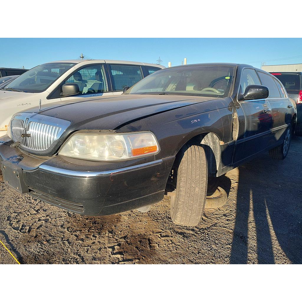 LINCOLN TOWN CAR 2007