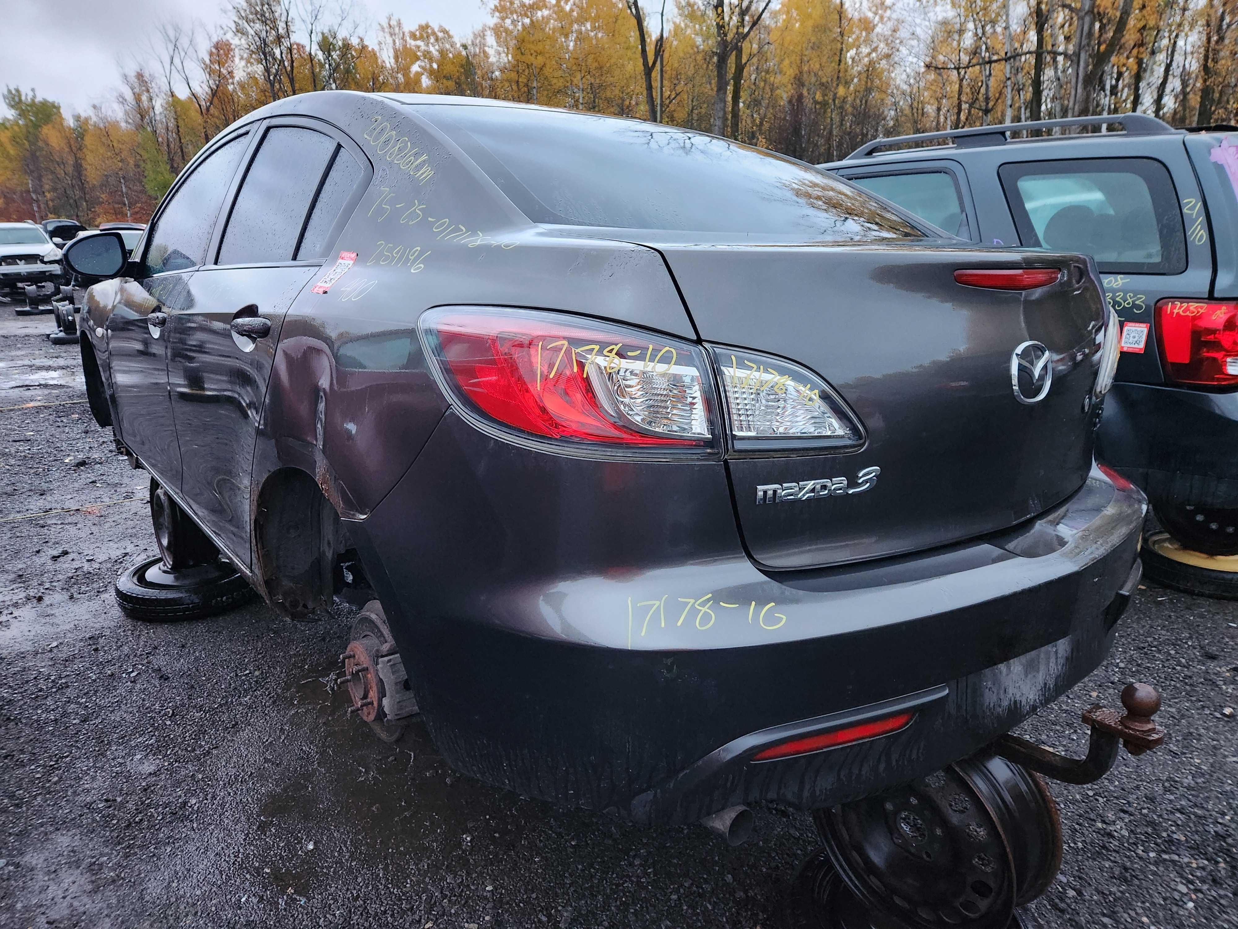 MAZDA MAZDA3 2010