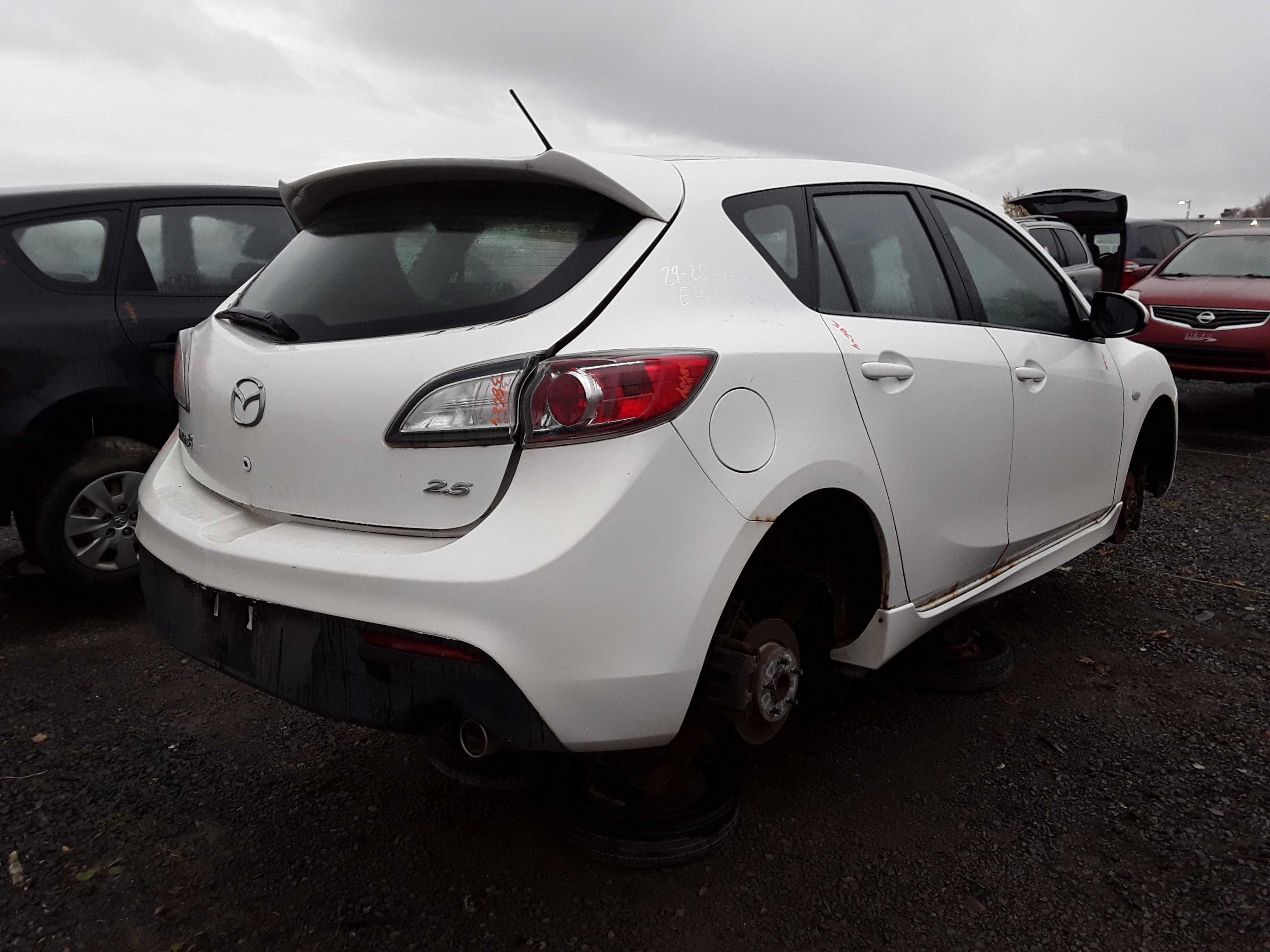 MAZDA MAZDA3 2010
