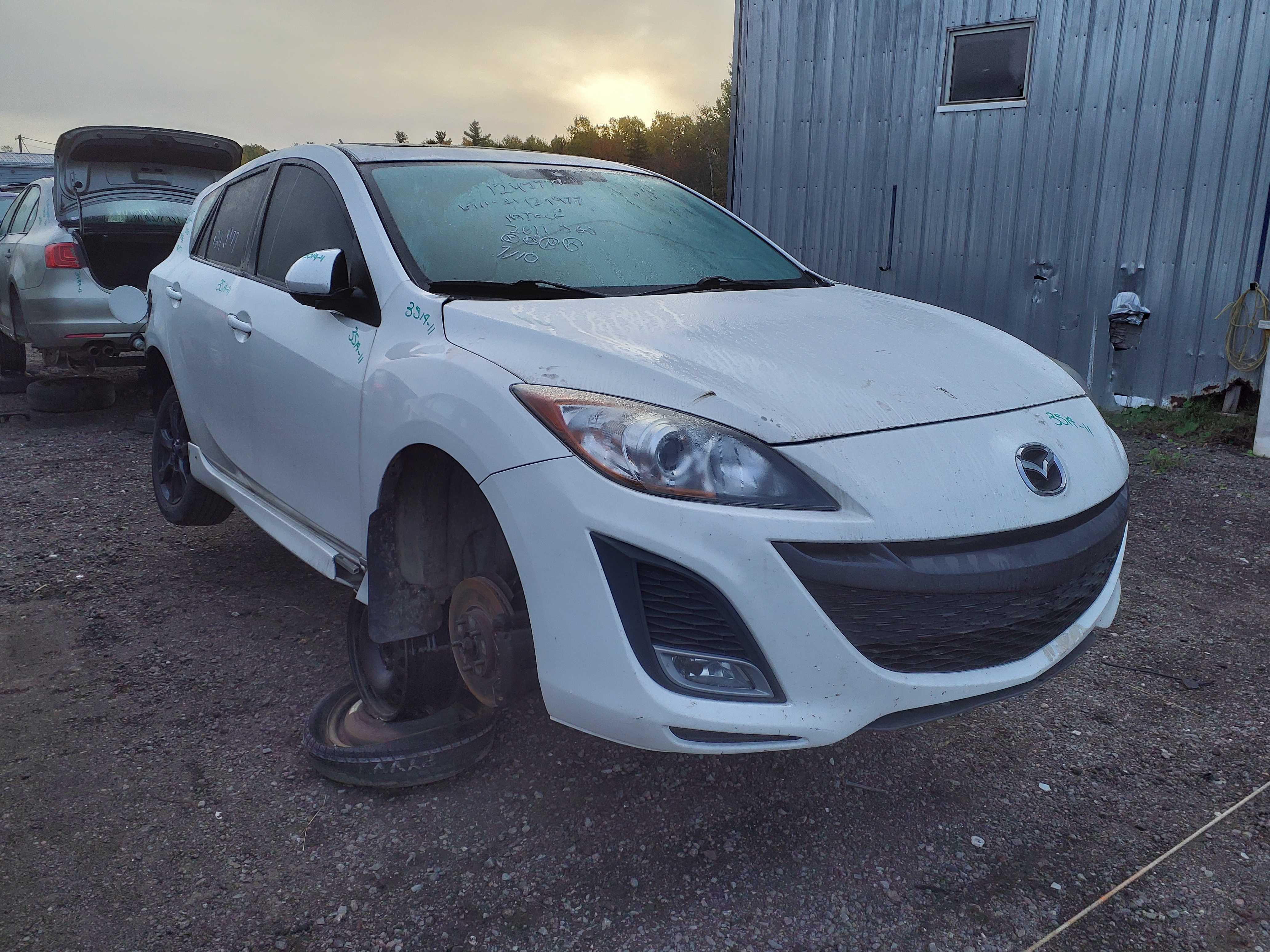 MAZDA MAZDA3 2011