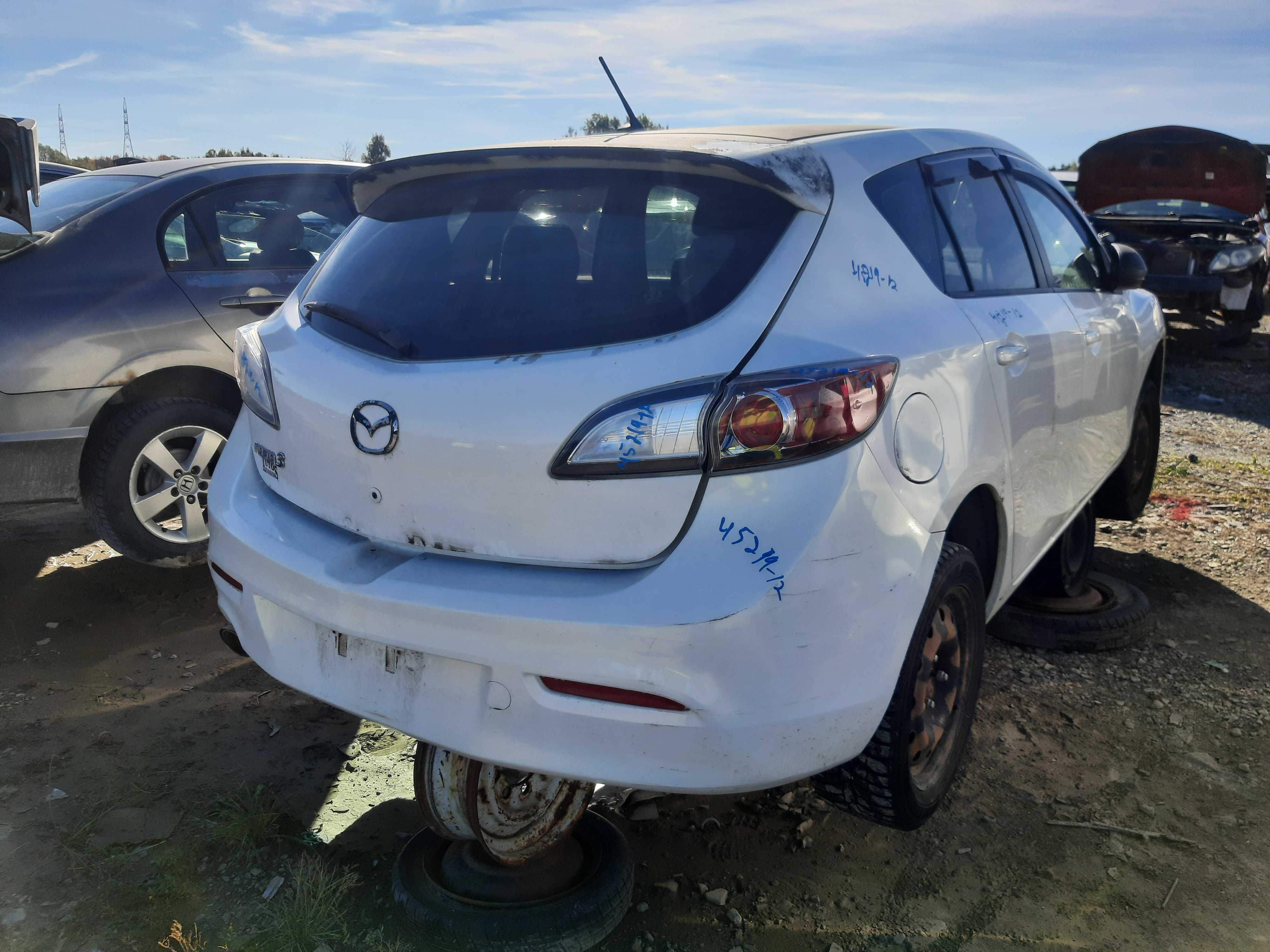 MAZDA MAZDA3 2012