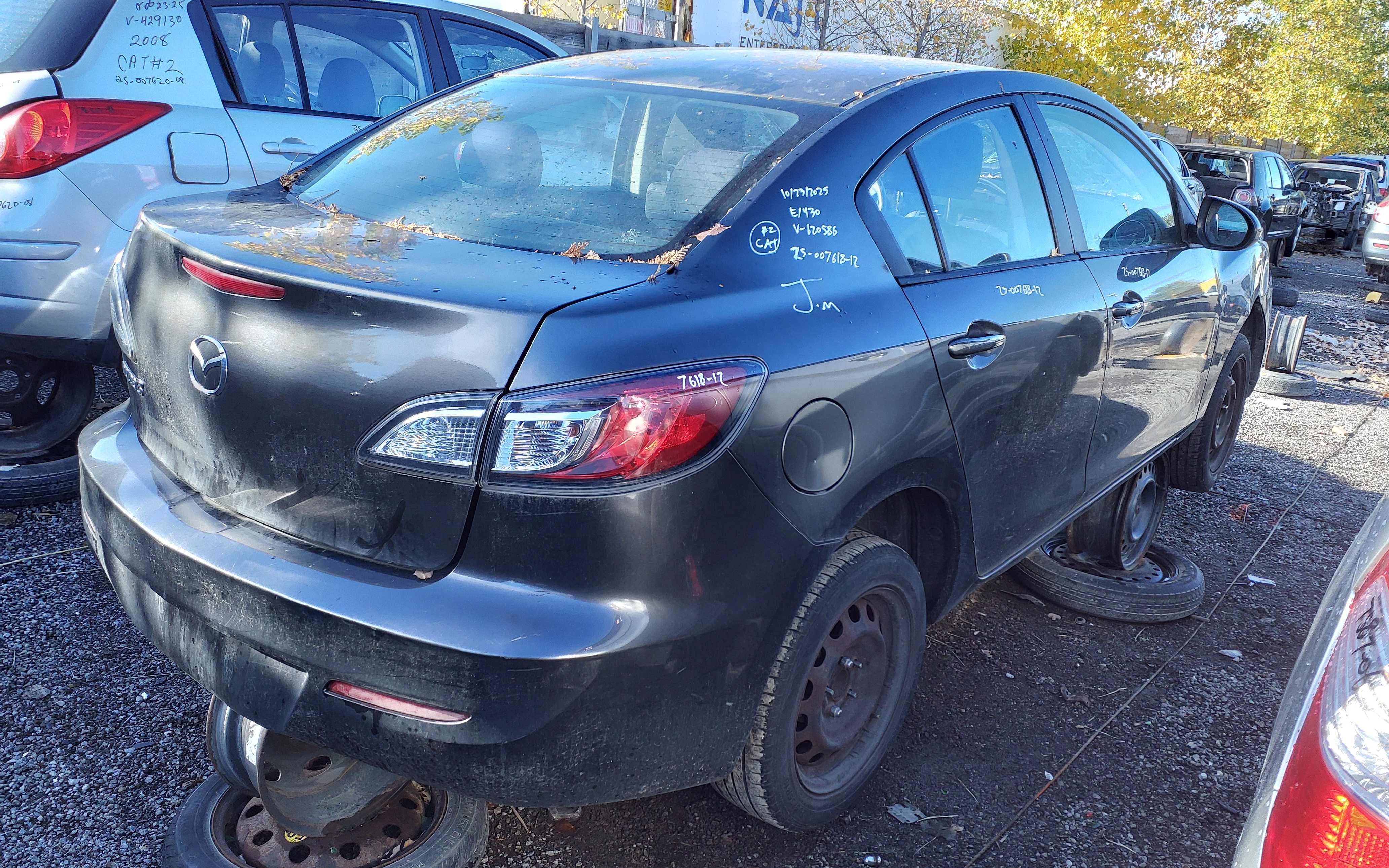 MAZDA MAZDA3 2012