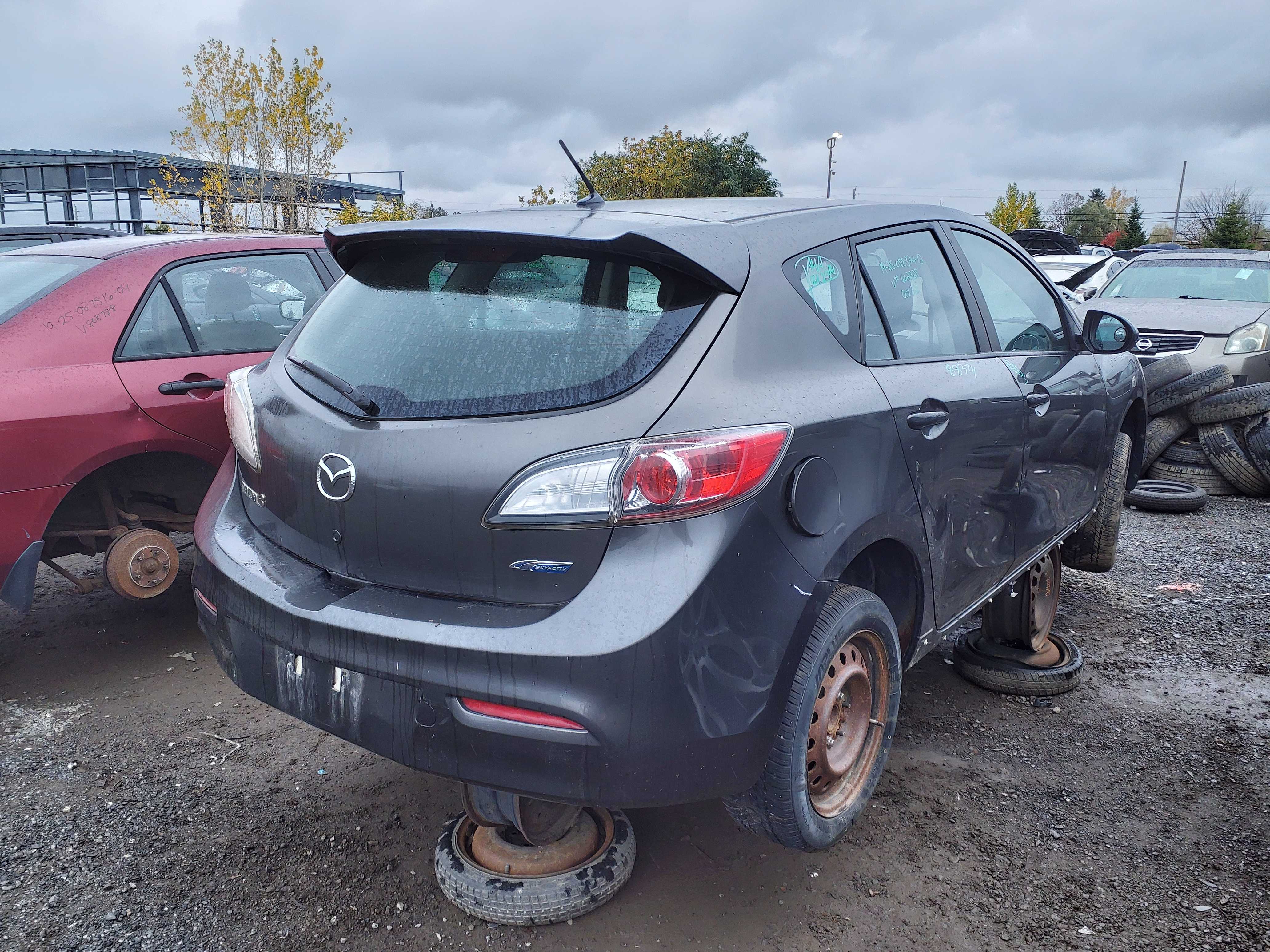MAZDA MAZDA3 2012