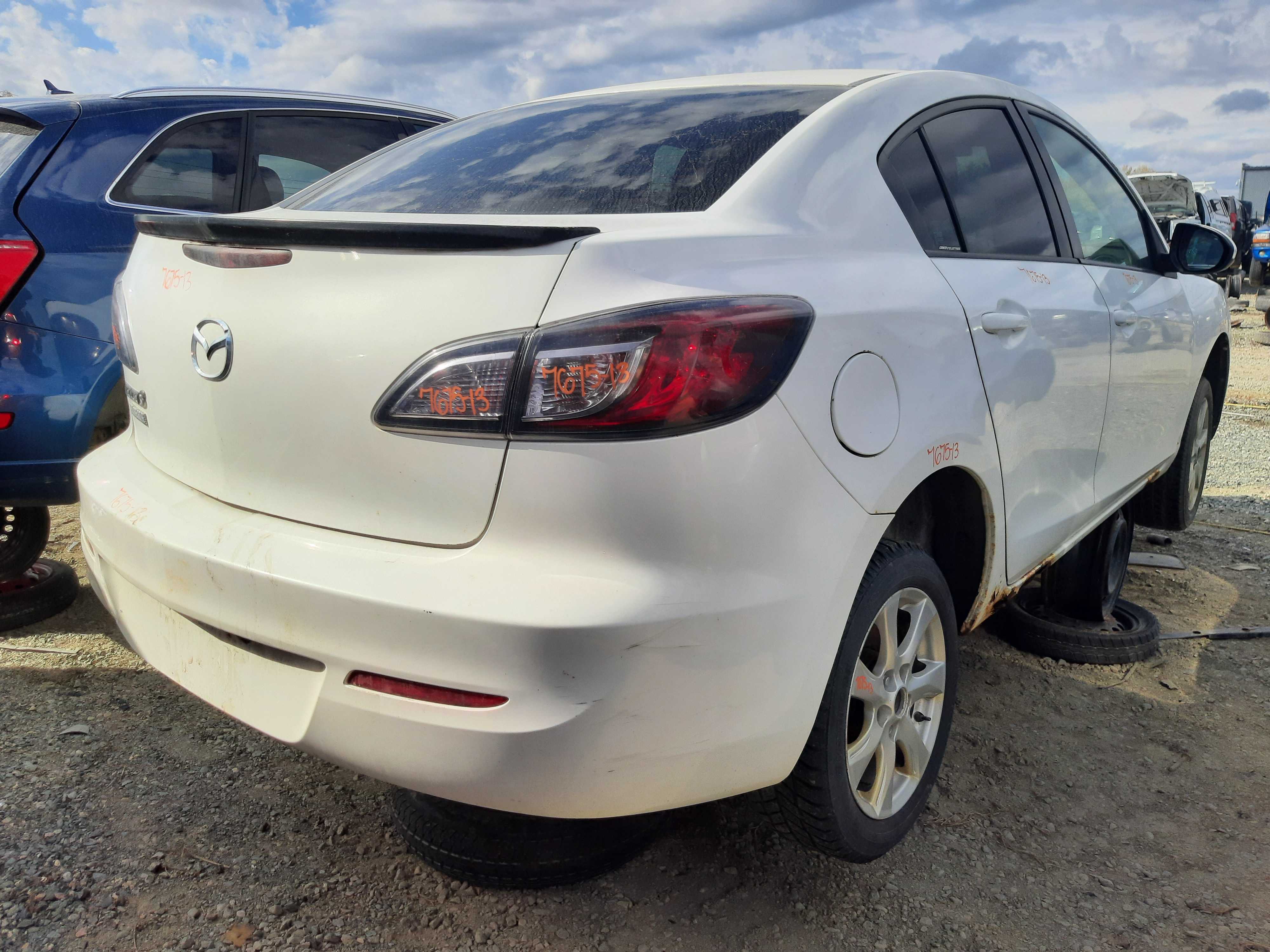 MAZDA MAZDA3 2013