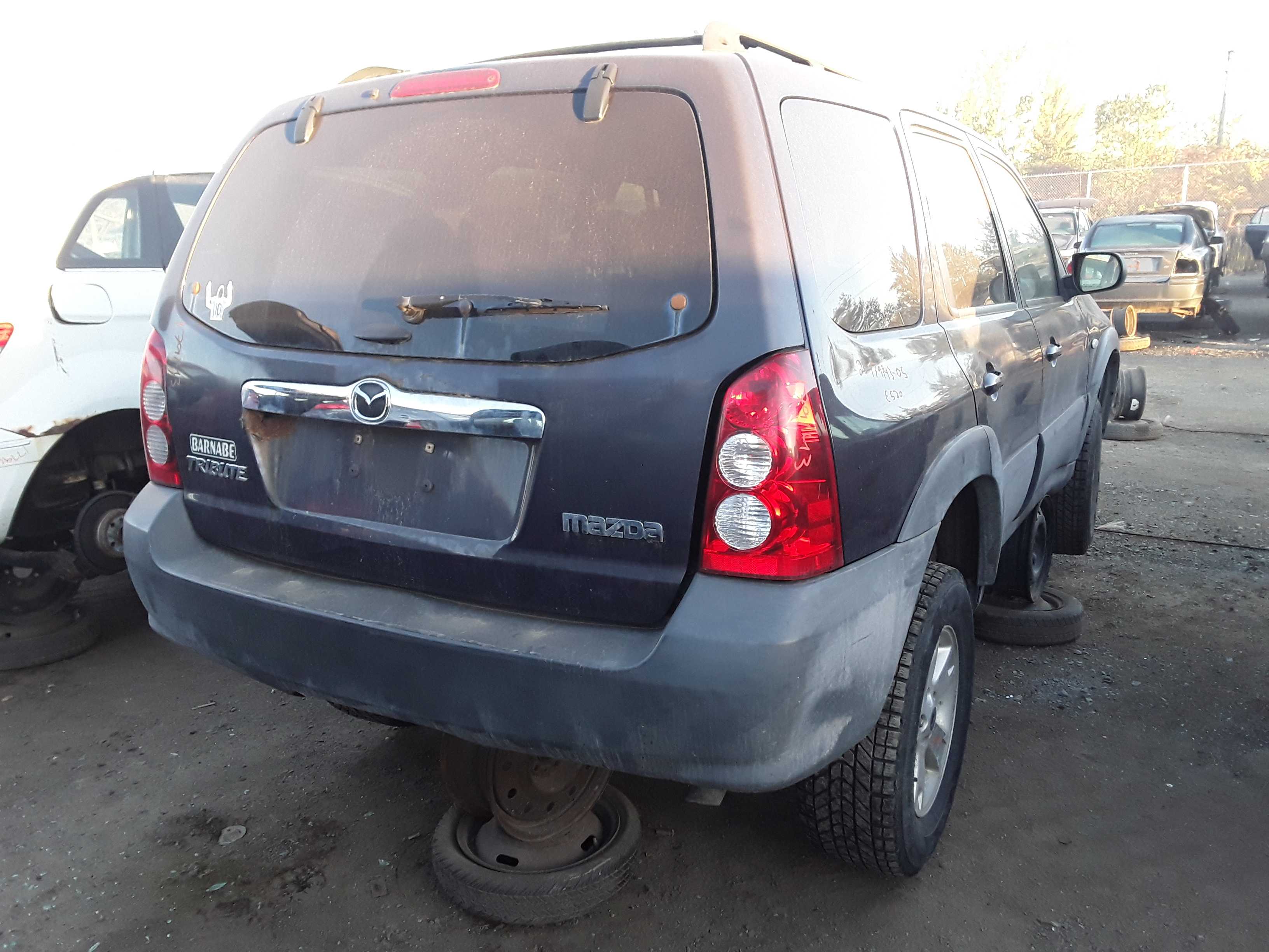 MAZDA TRIBUTE 2005