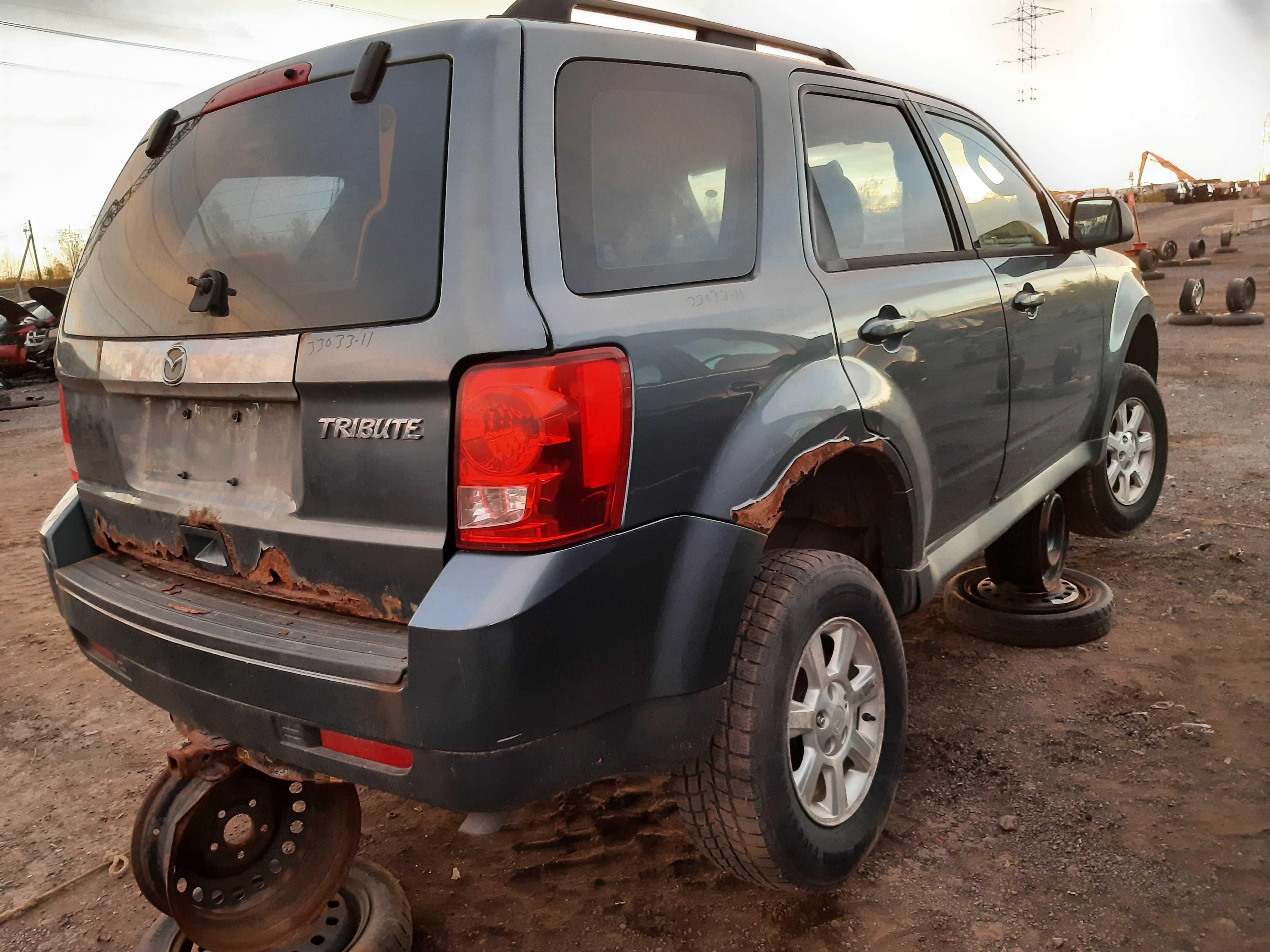MAZDA TRIBUTE 2011