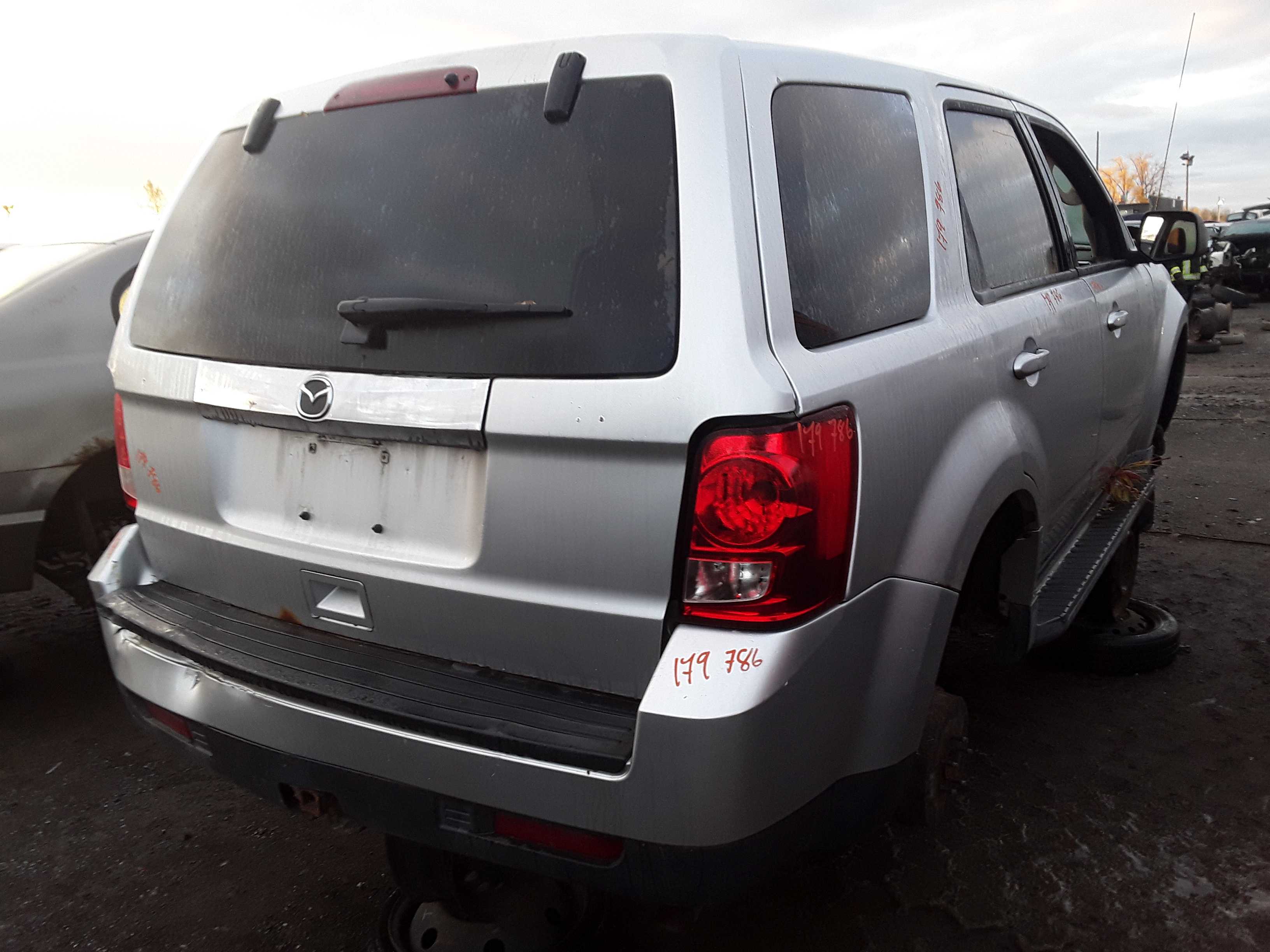 MAZDA TRIBUTE 2011