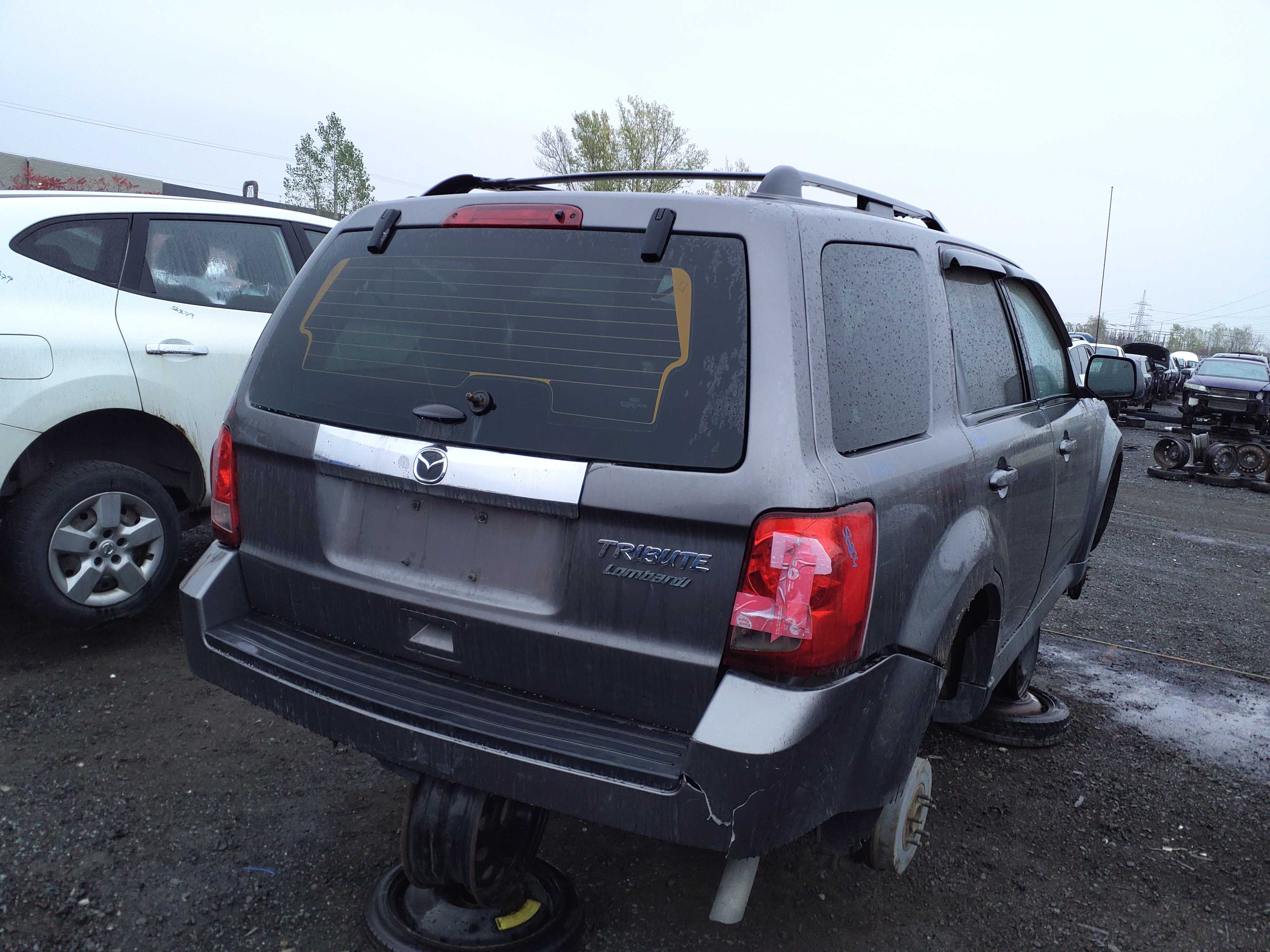 MAZDA TRIBUTE 2011
