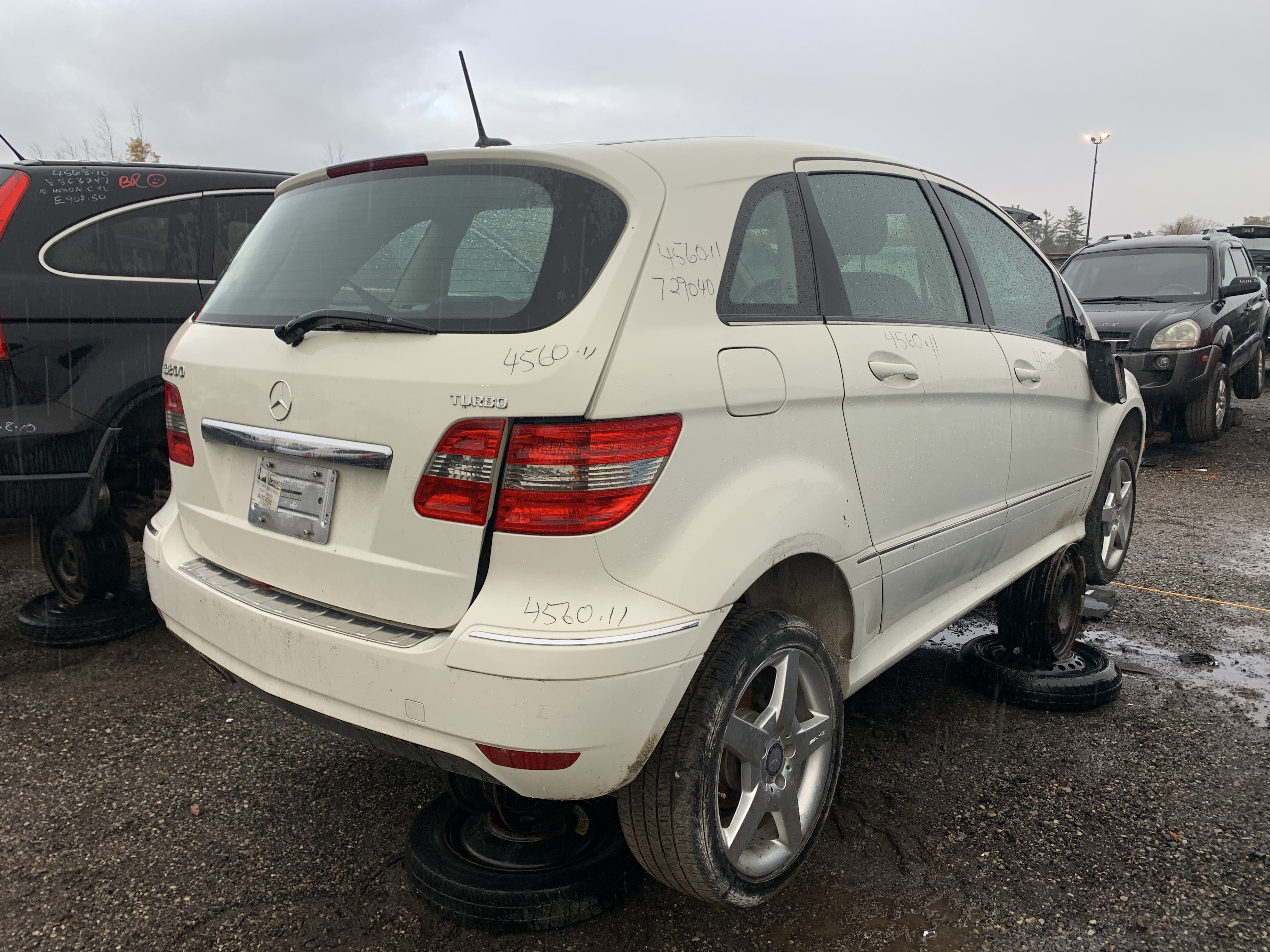 MERCEDES-BENZ B-CLASS 2011