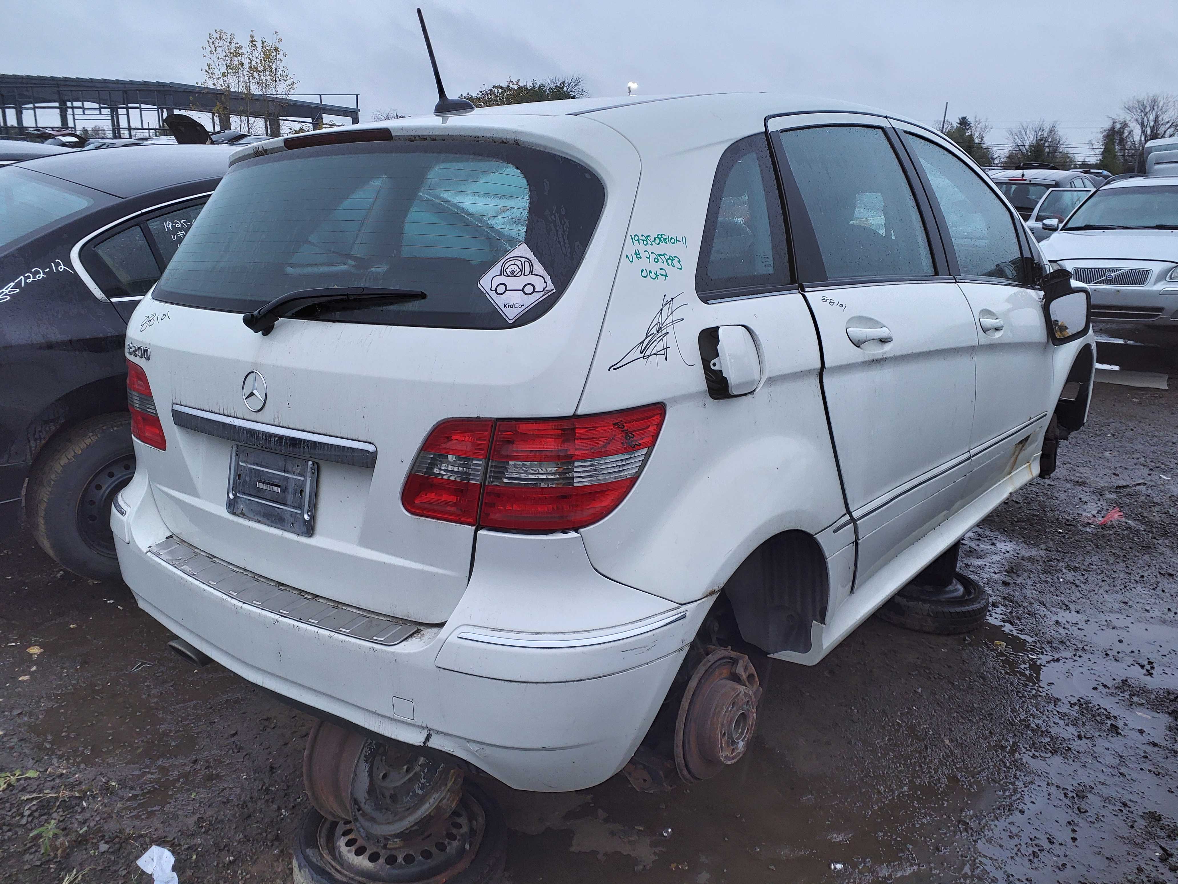 MERCEDES-BENZ B-CLASS 2011