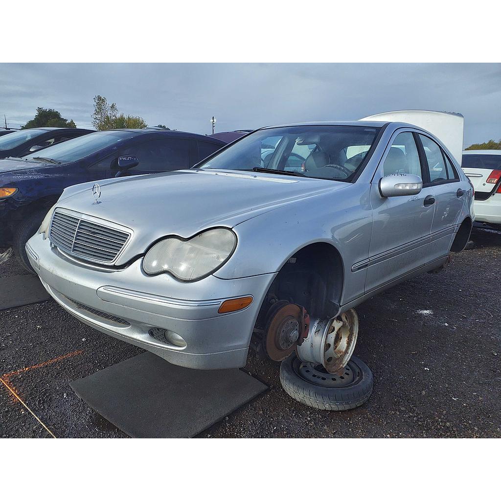 MERCEDES-BENZ C-CLASS 2004