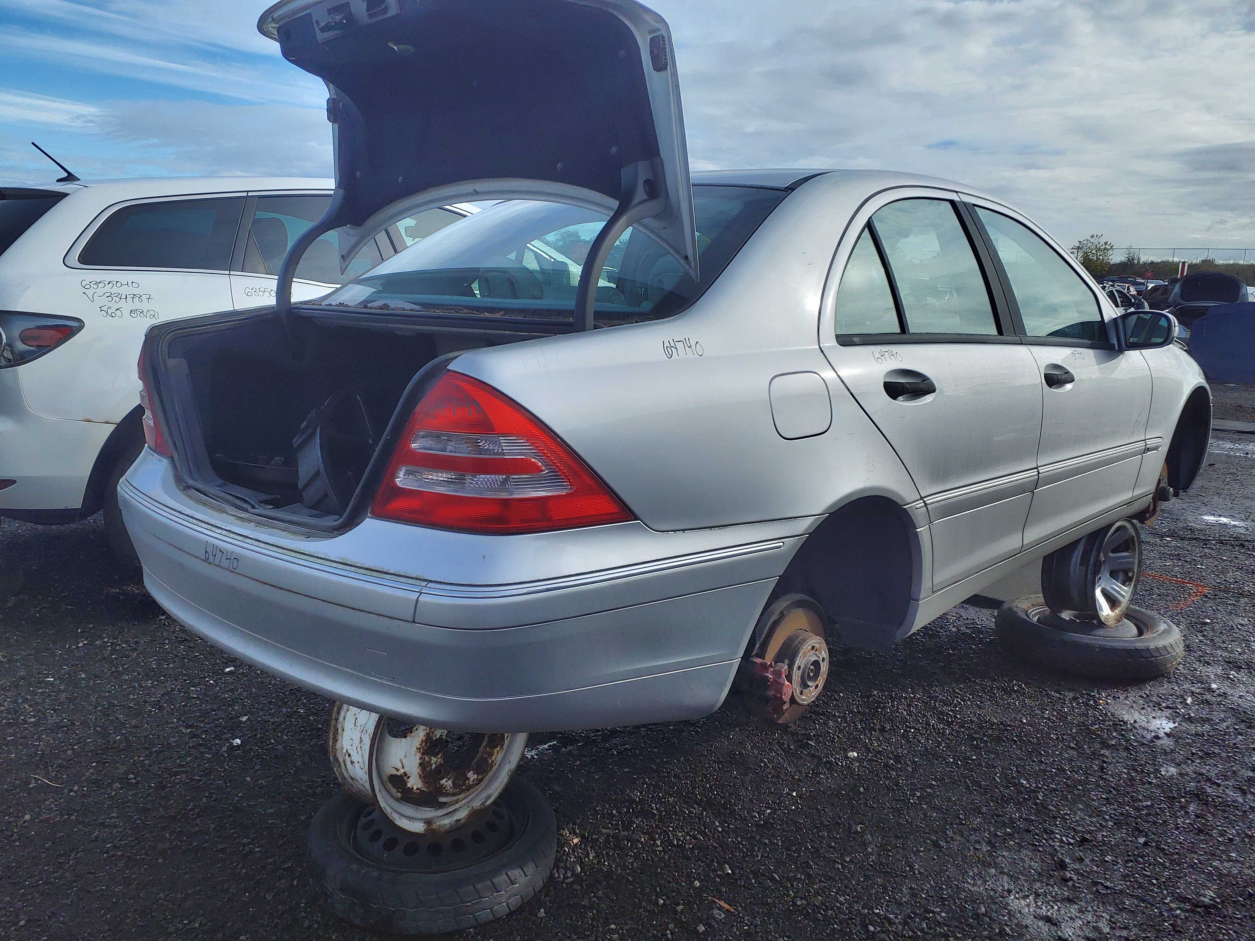 MERCEDES-BENZ C-CLASS 2004