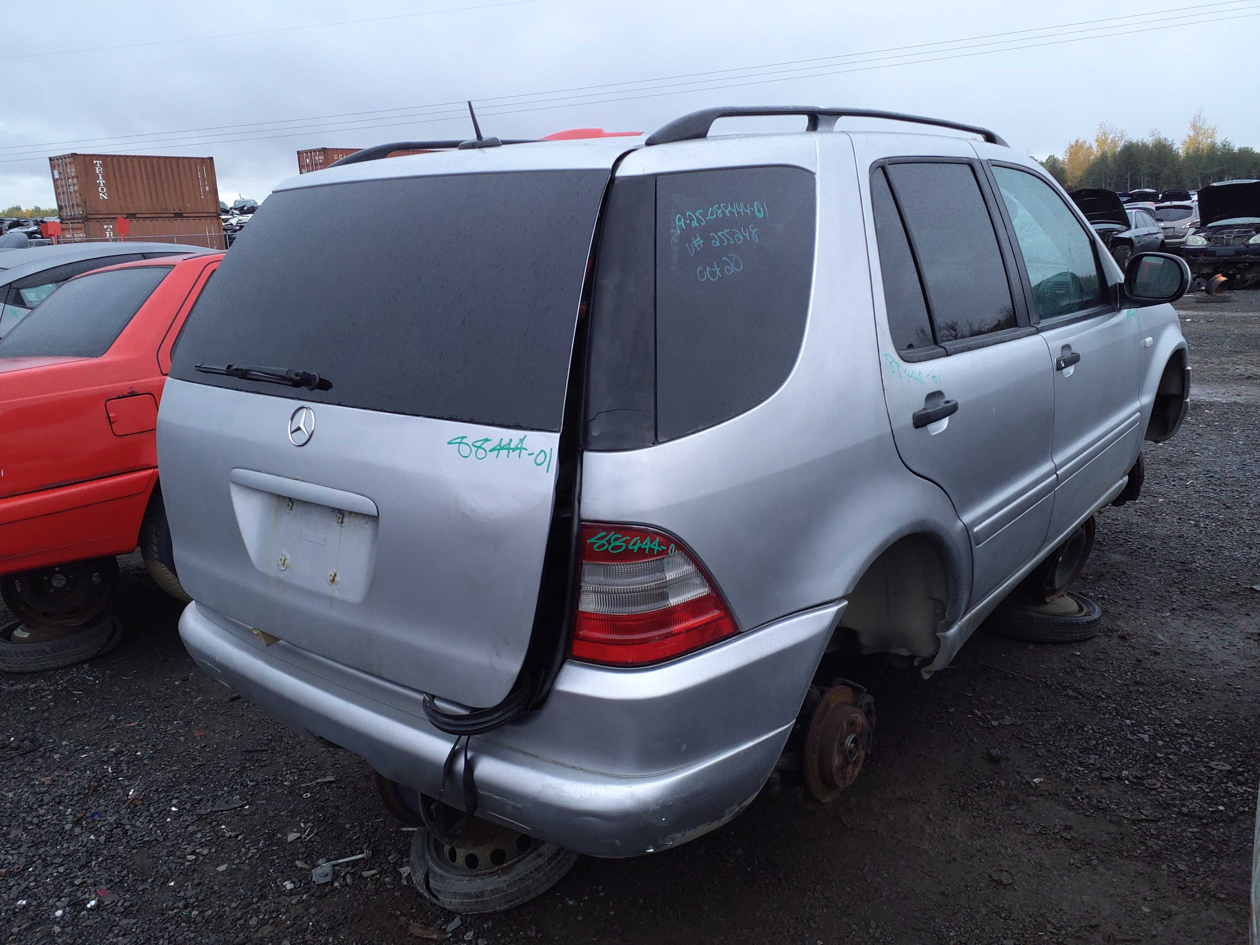 MERCEDES-BENZ M-CLASS 2001