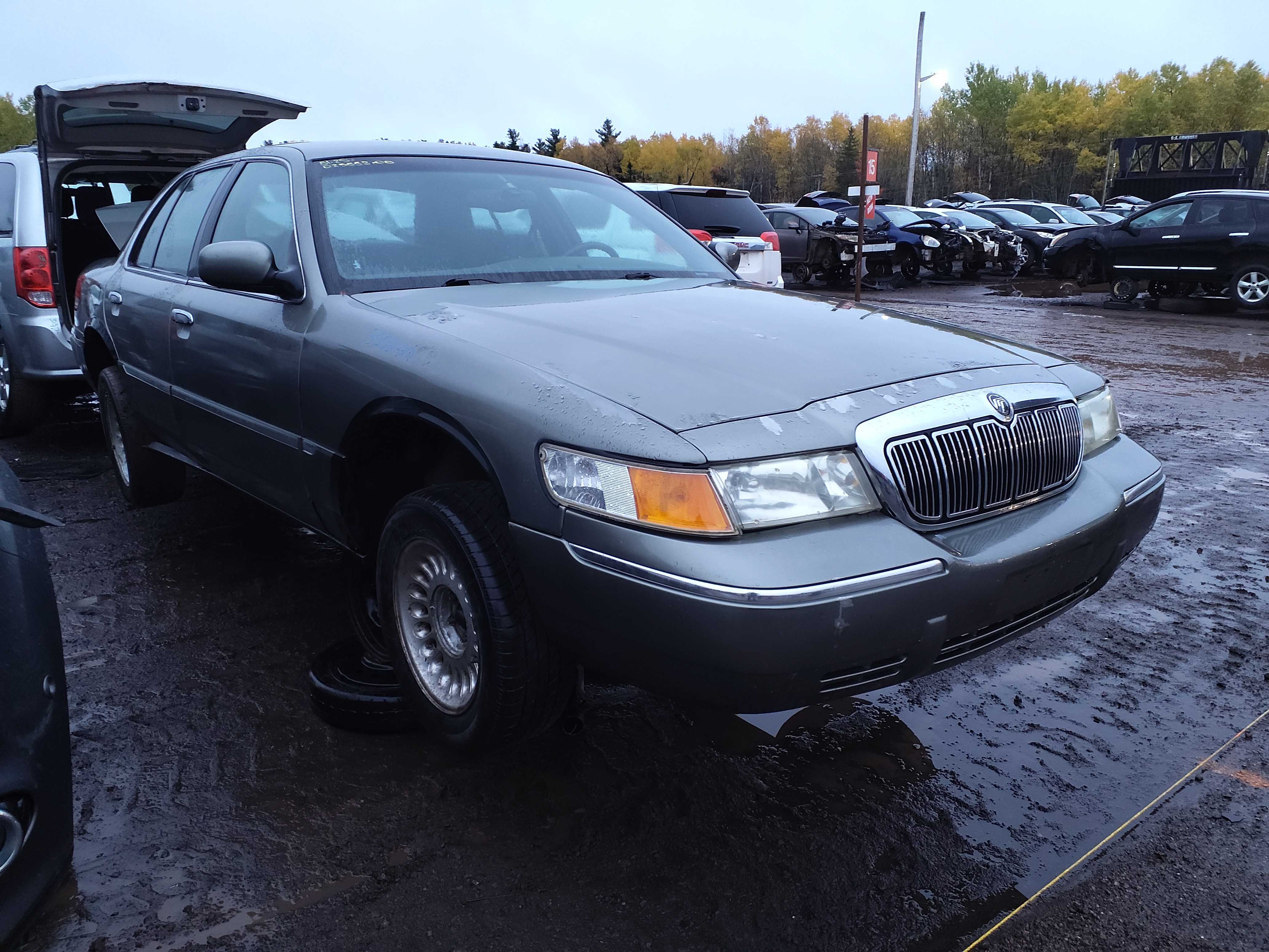 MERCURY GRAND MARQUIS 2000