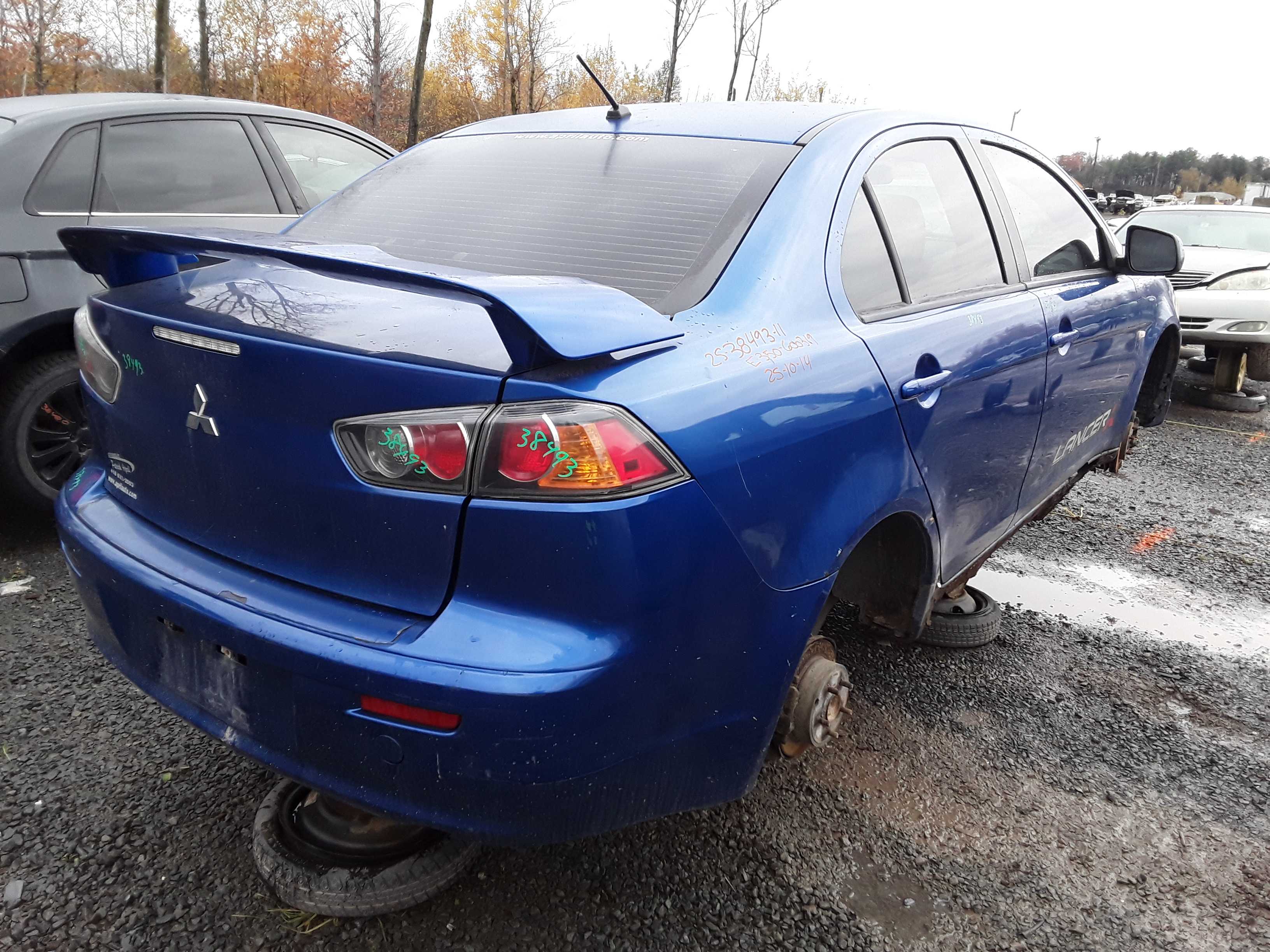 MITSUBISHI LANCER 2011