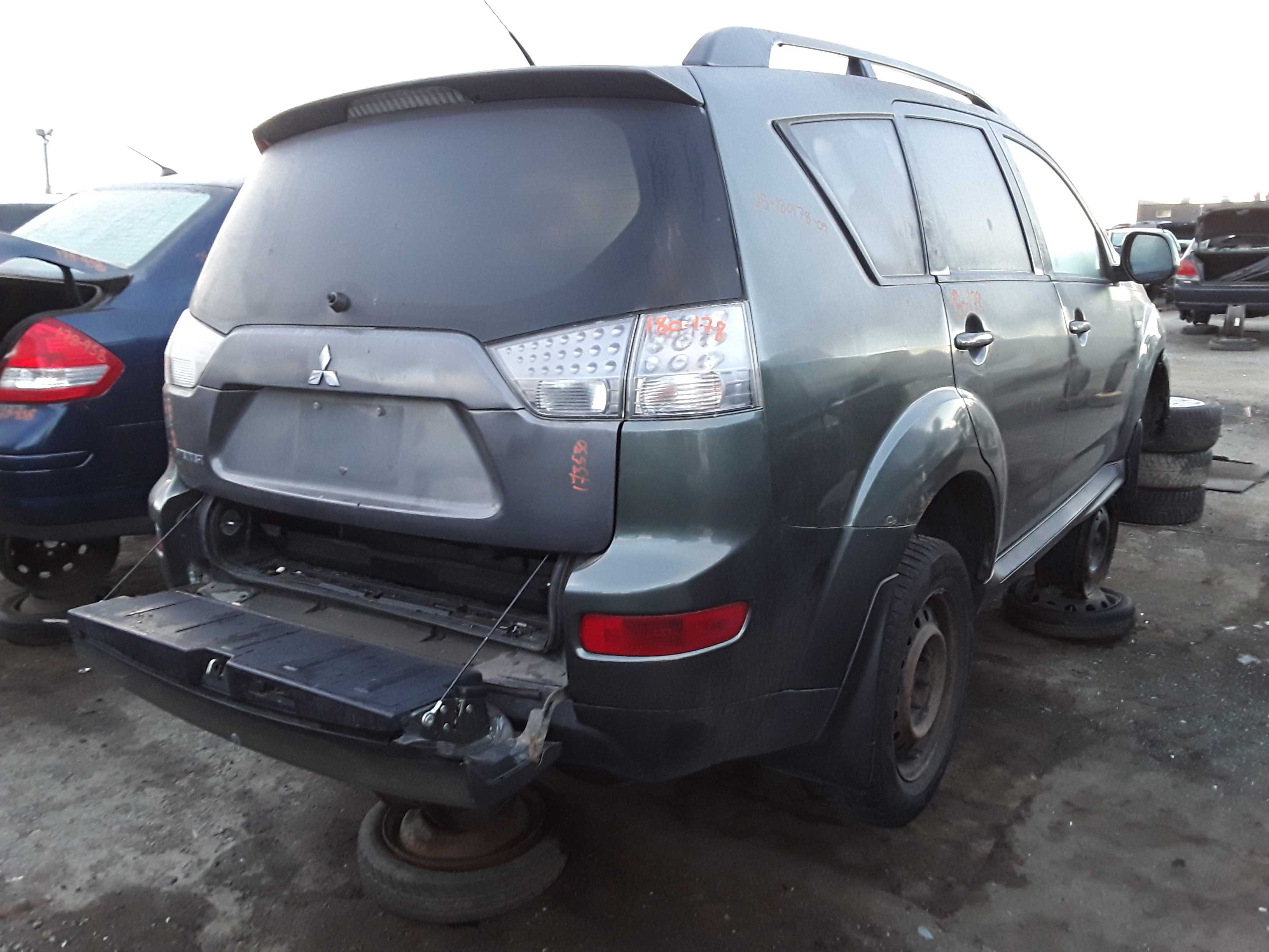MITSUBISHI OUTLANDER 2009