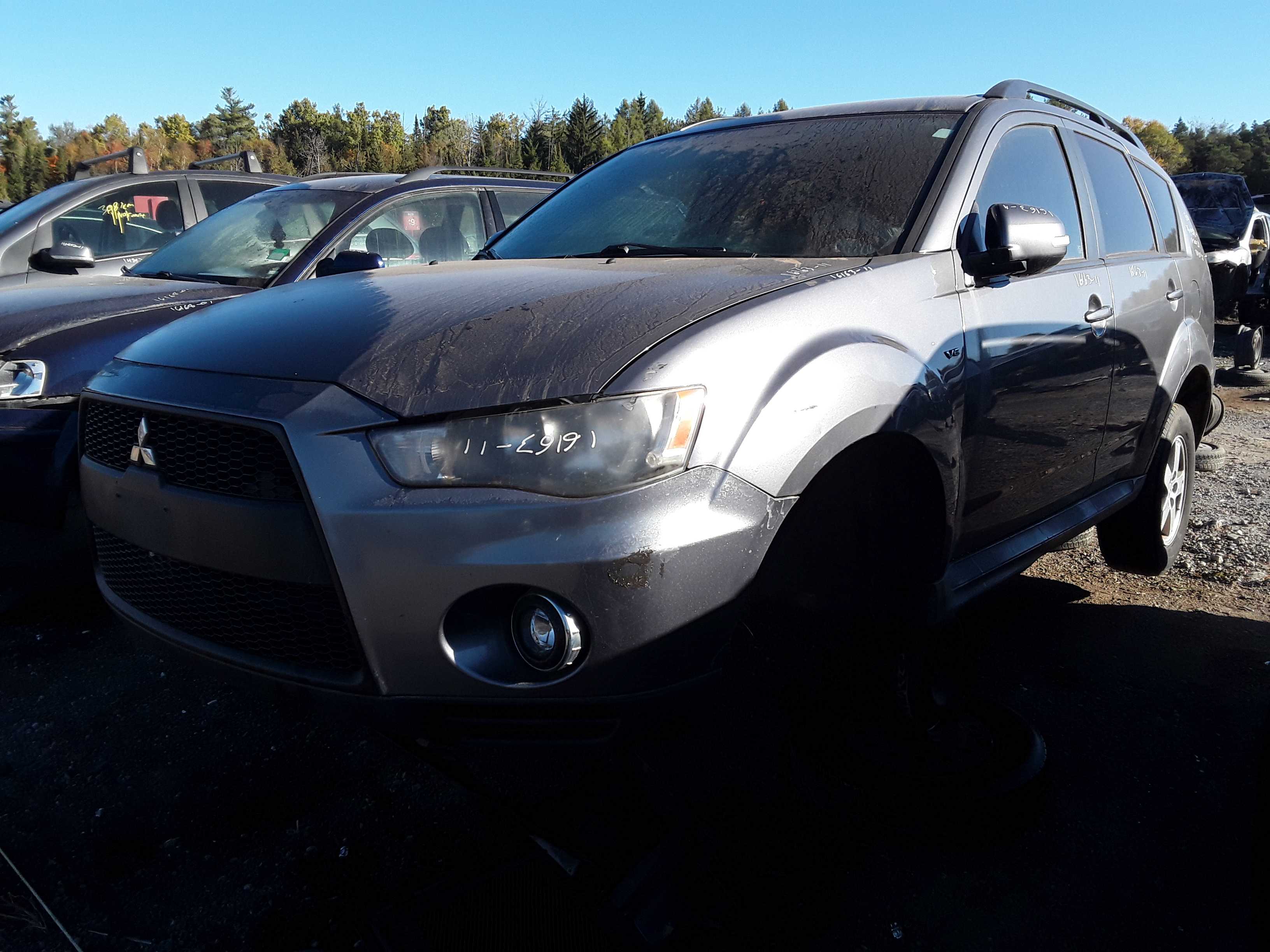 MITSUBISHI OUTLANDER 2011