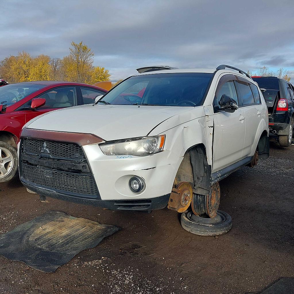 MITSUBISHI OUTLANDER 2011