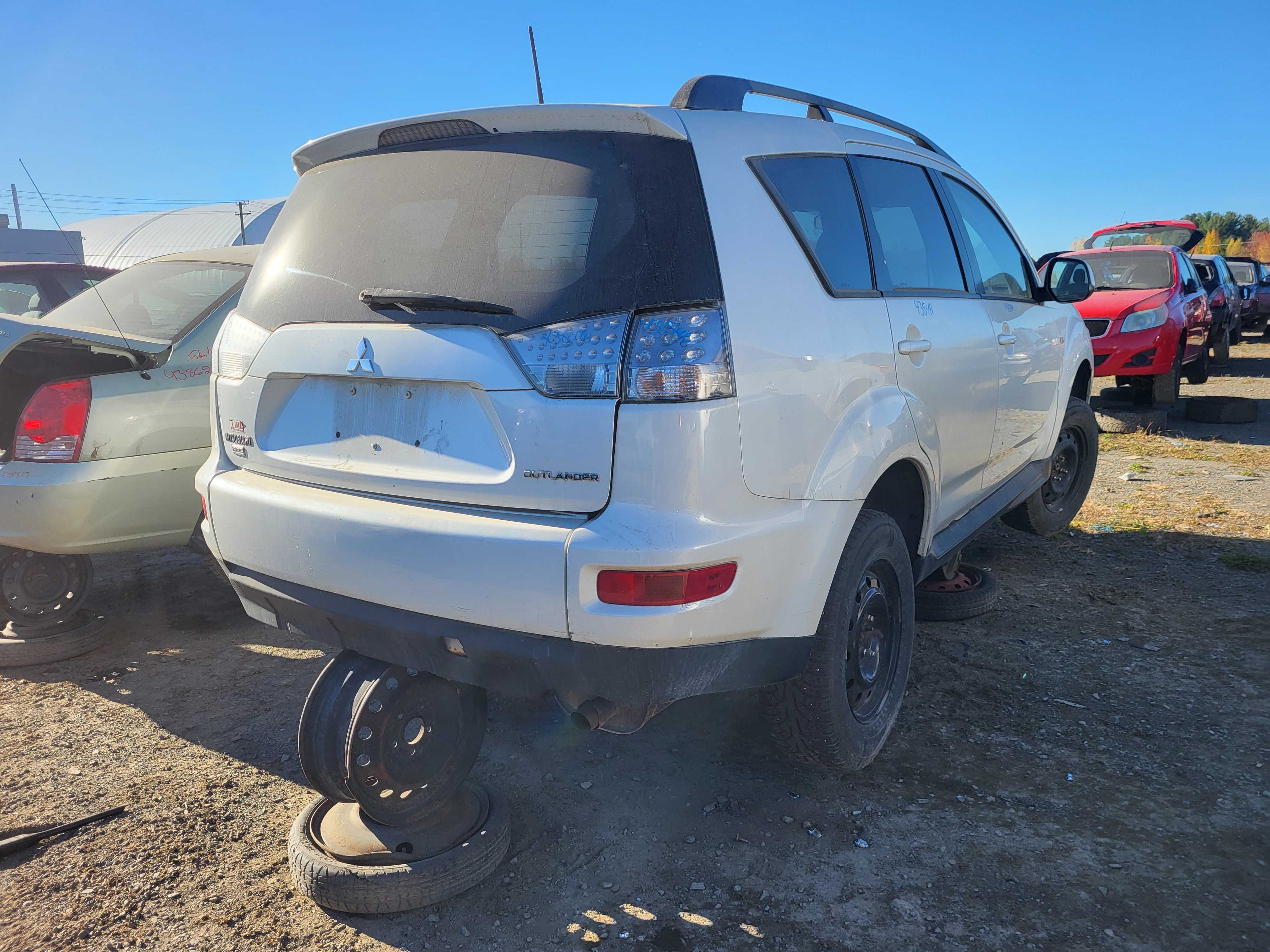 MITSUBISHI OUTLANDER 2012