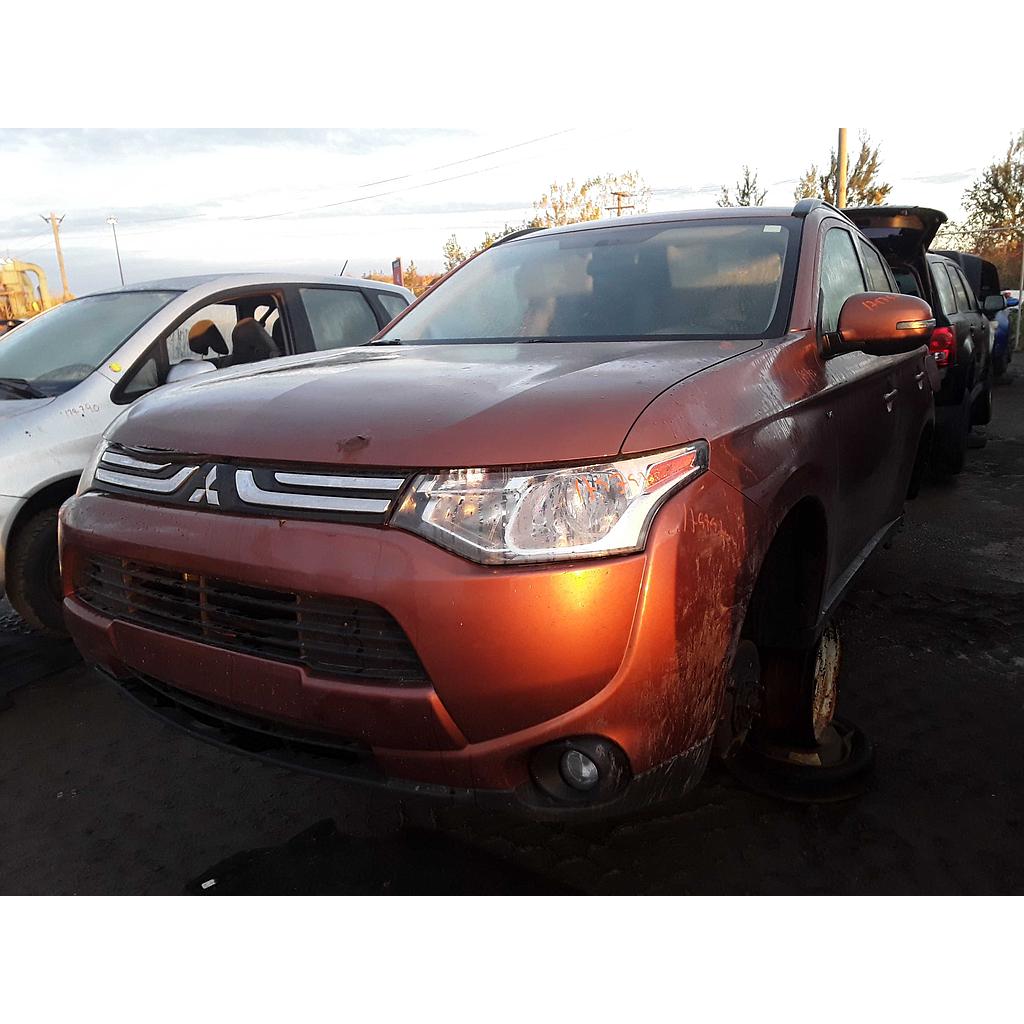 MITSUBISHI OUTLANDER 2014