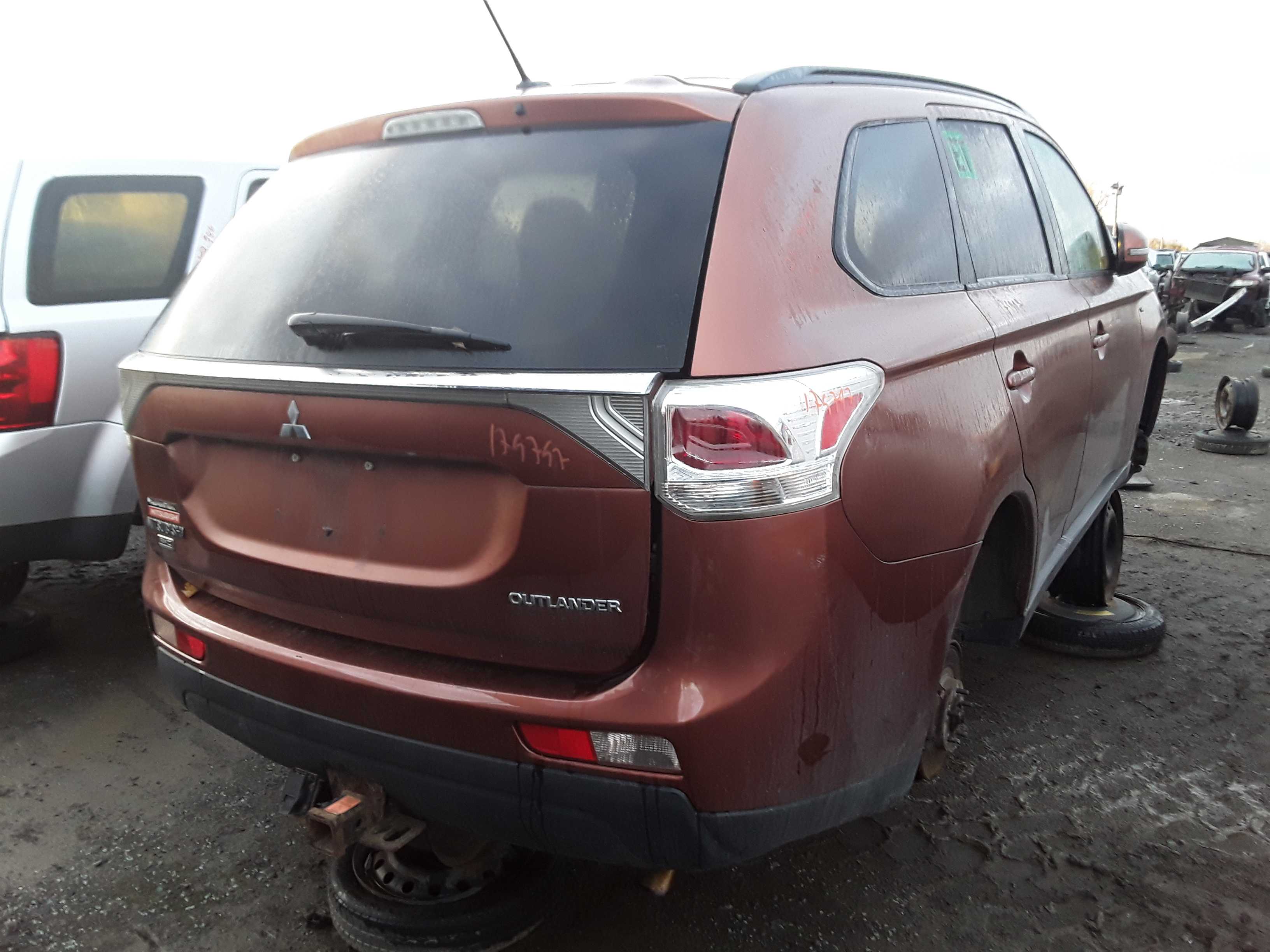 MITSUBISHI OUTLANDER 2014