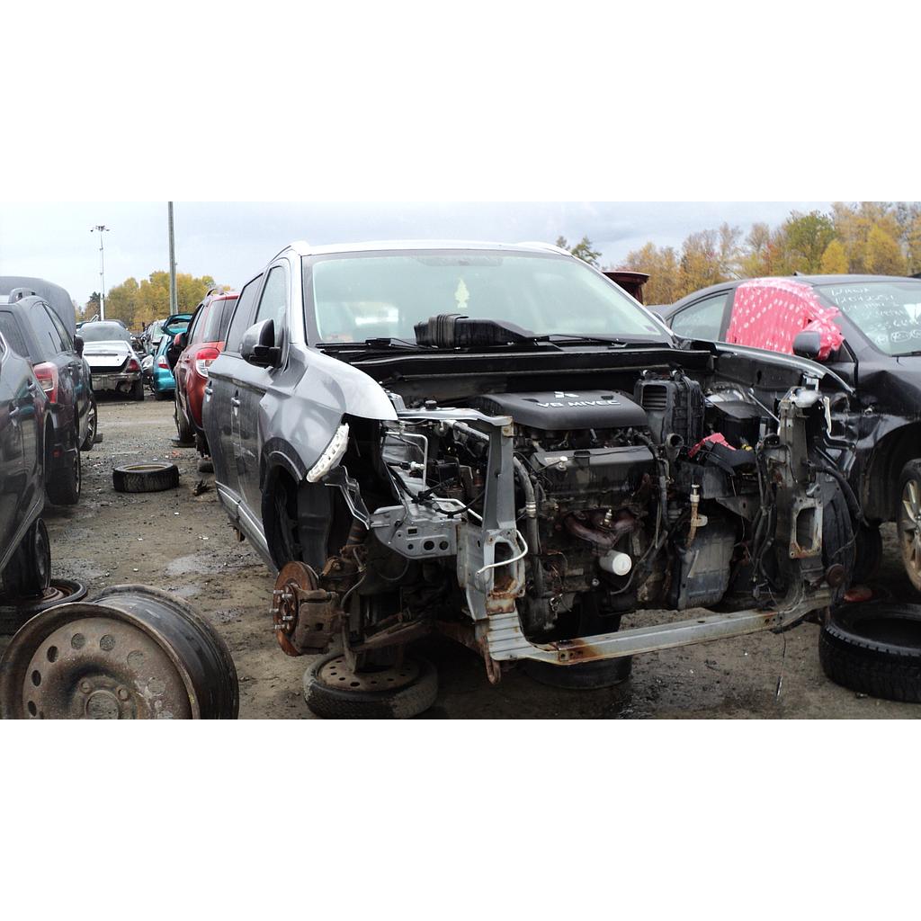 MITSUBISHI OUTLANDER 2016