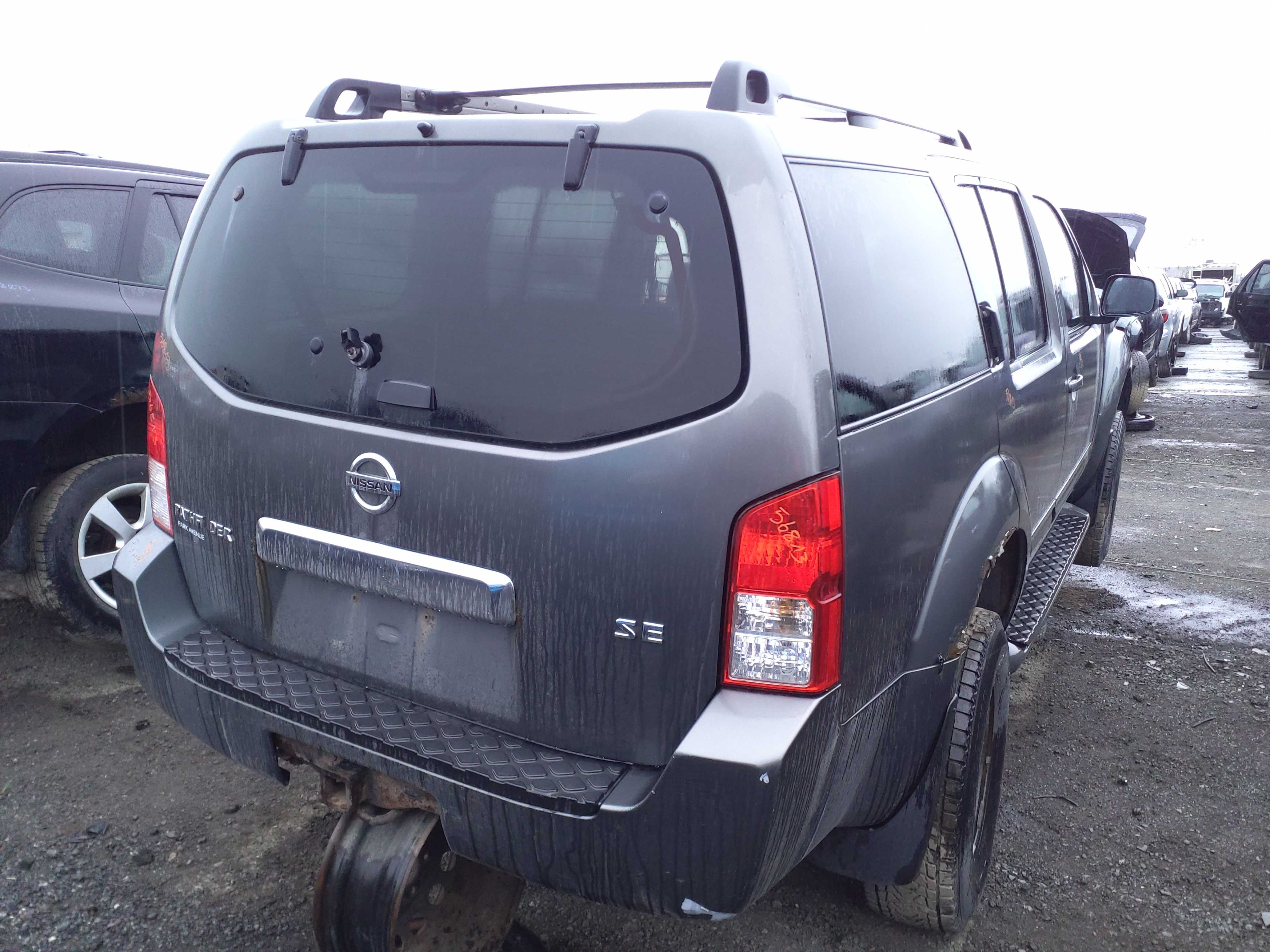 NISSAN PATHFINDER 2005