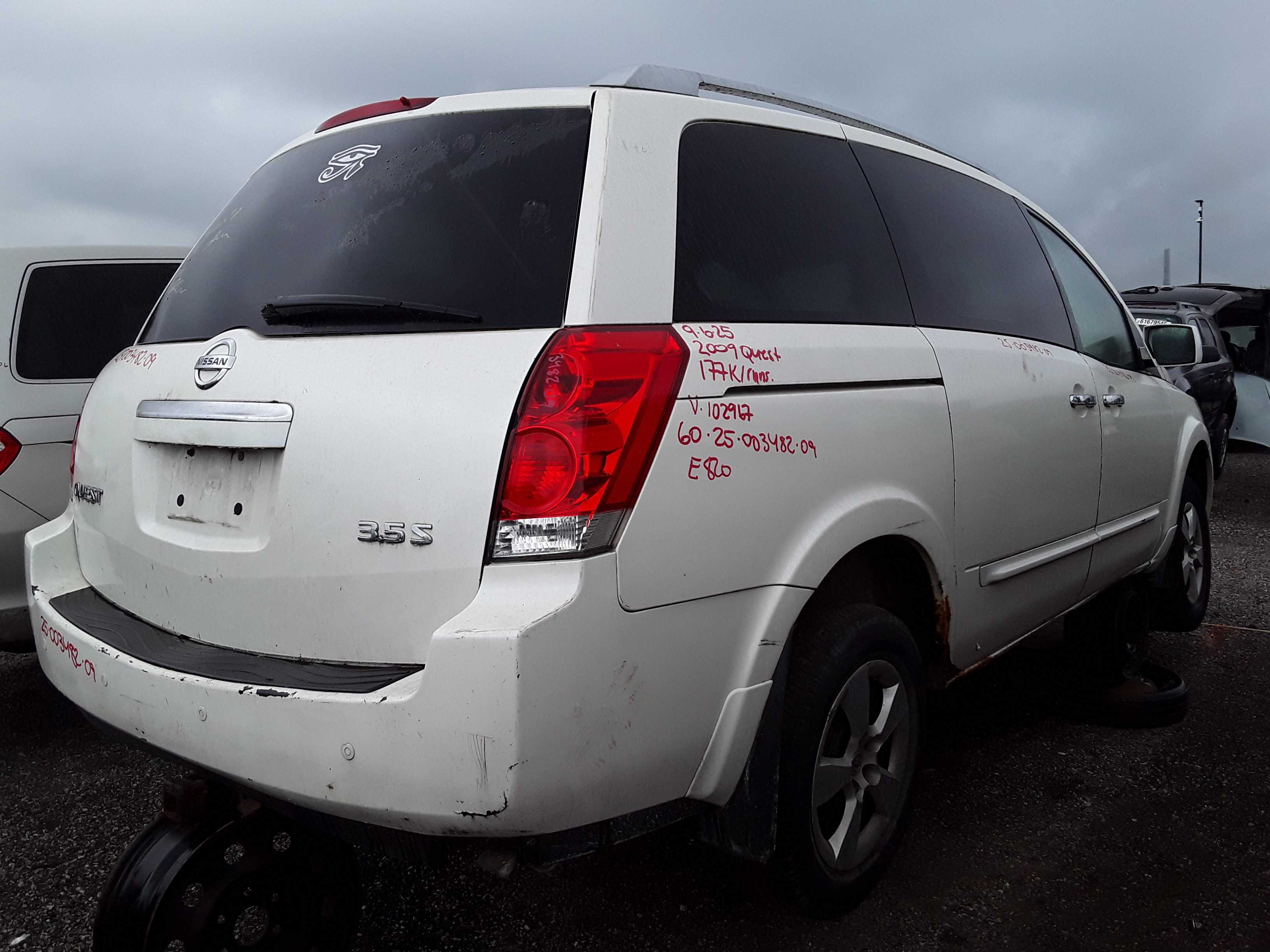 NISSAN QUEST 2009