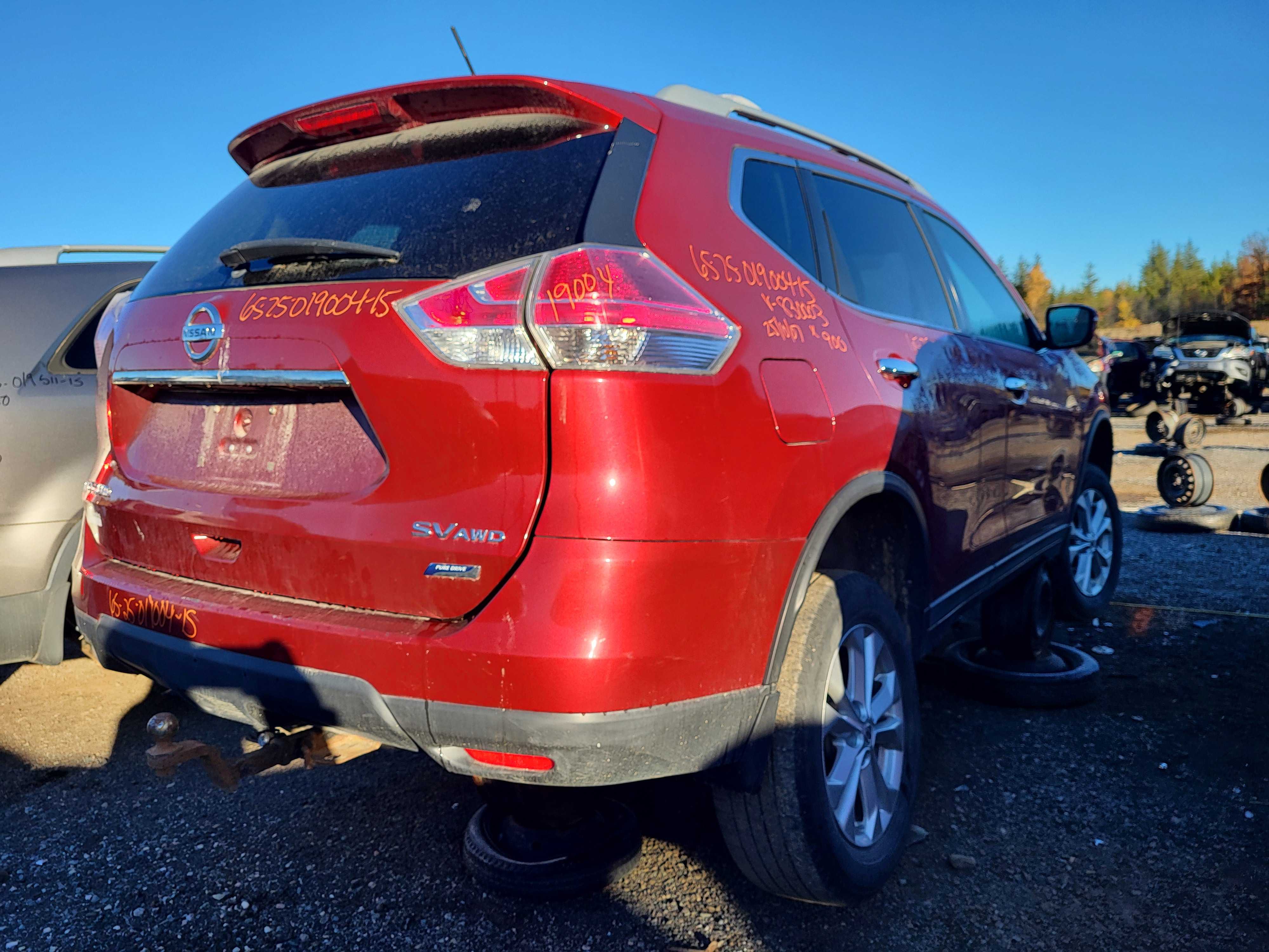 NISSAN ROGUE 2015