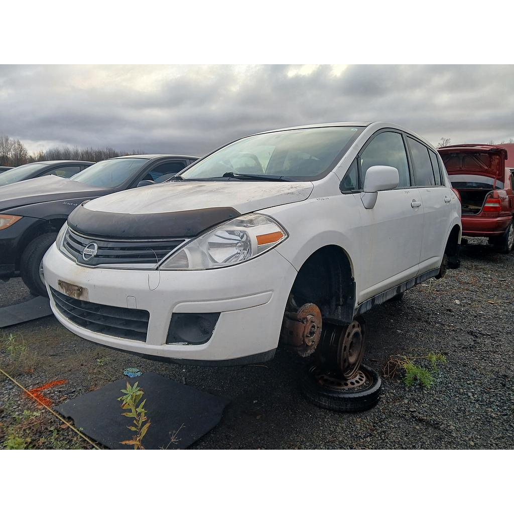 NISSAN VERSA 2010