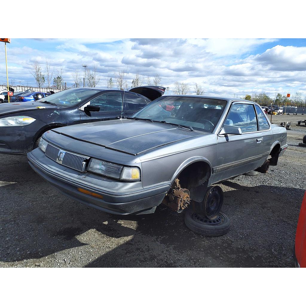 OLDSMOBILE CUTLASS 1989