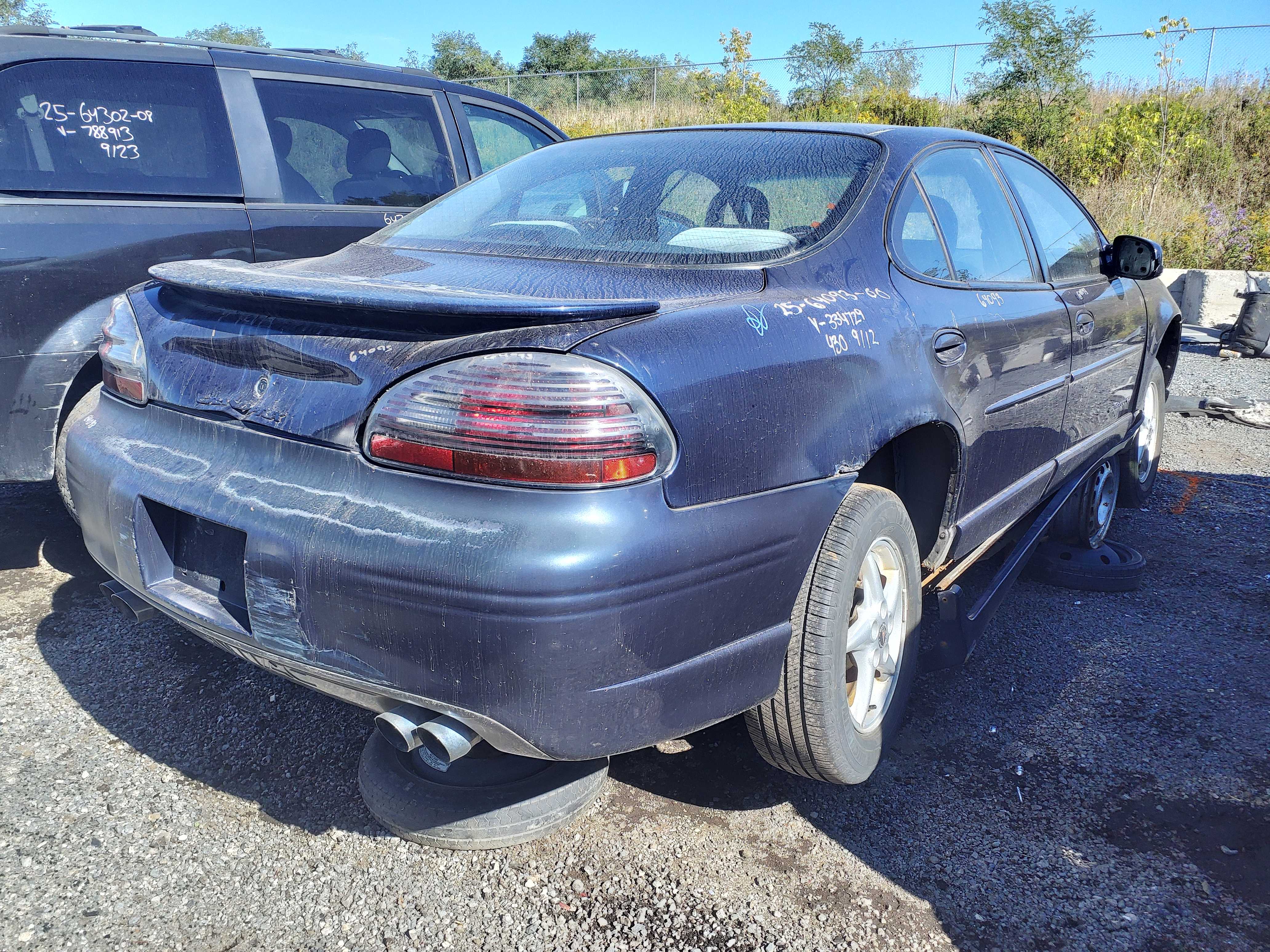 PONTIAC GRAND PRIX 2000