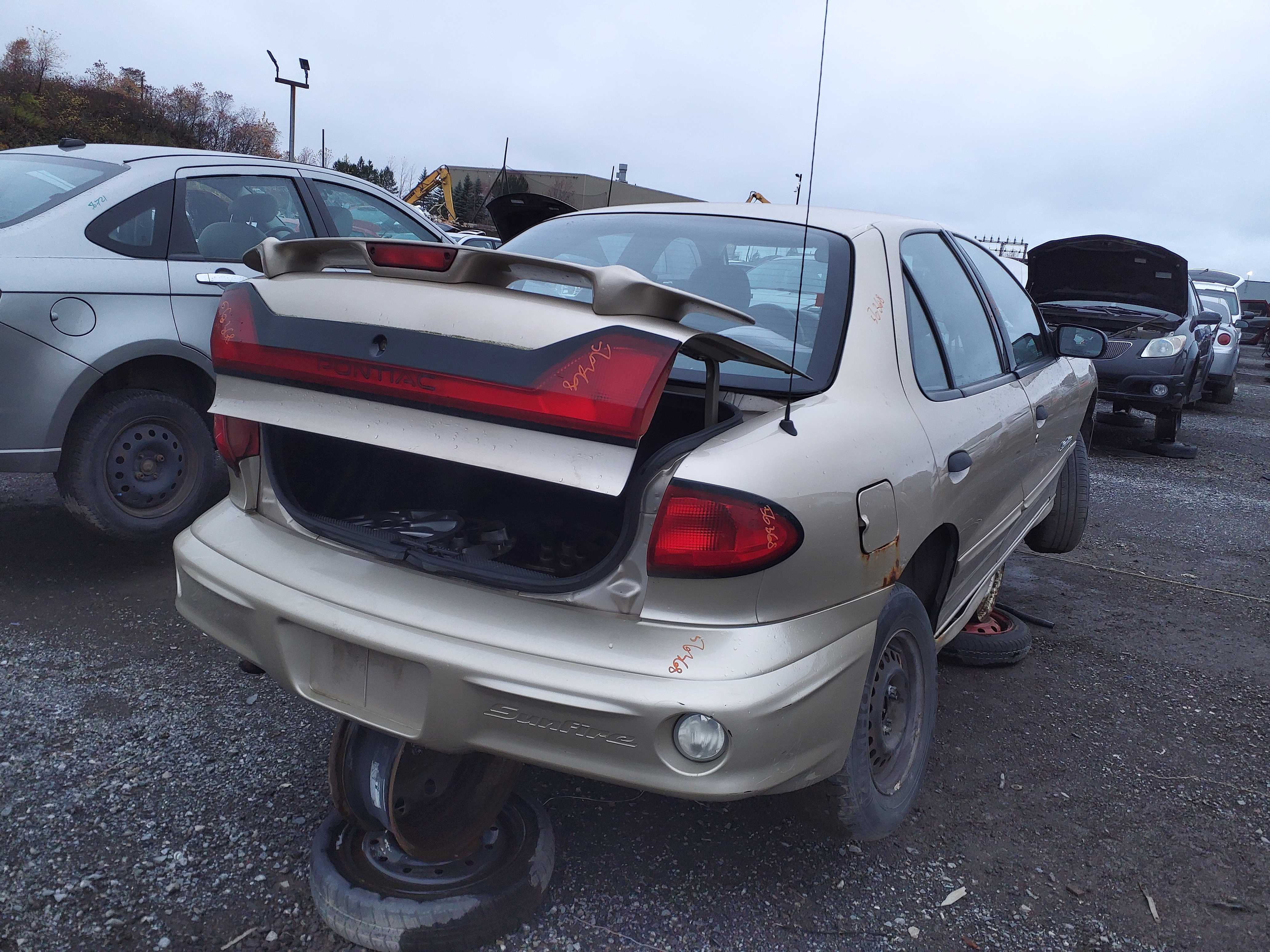 PONTIAC SUNFIRE 2004