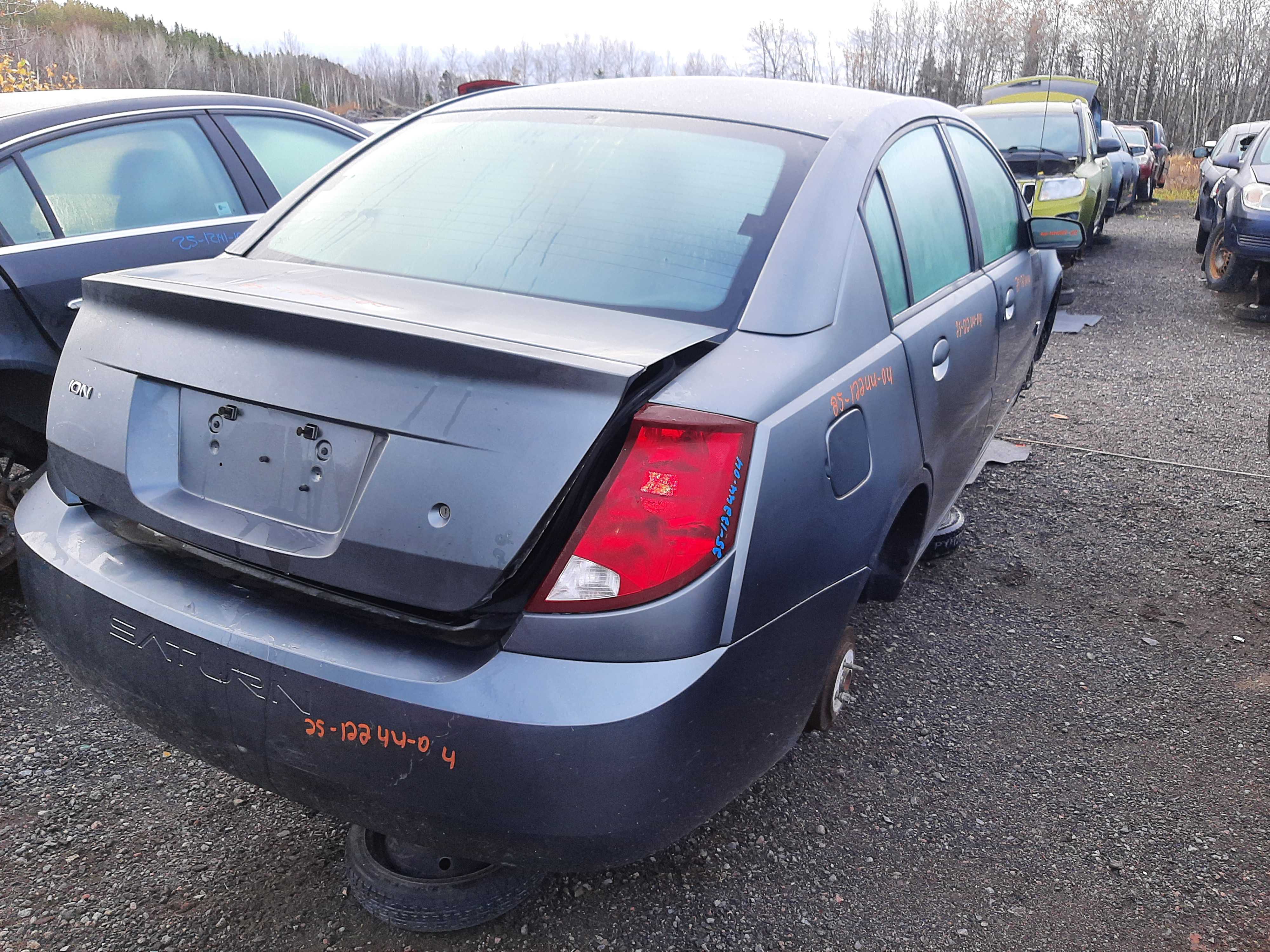 SATURN ION 2004