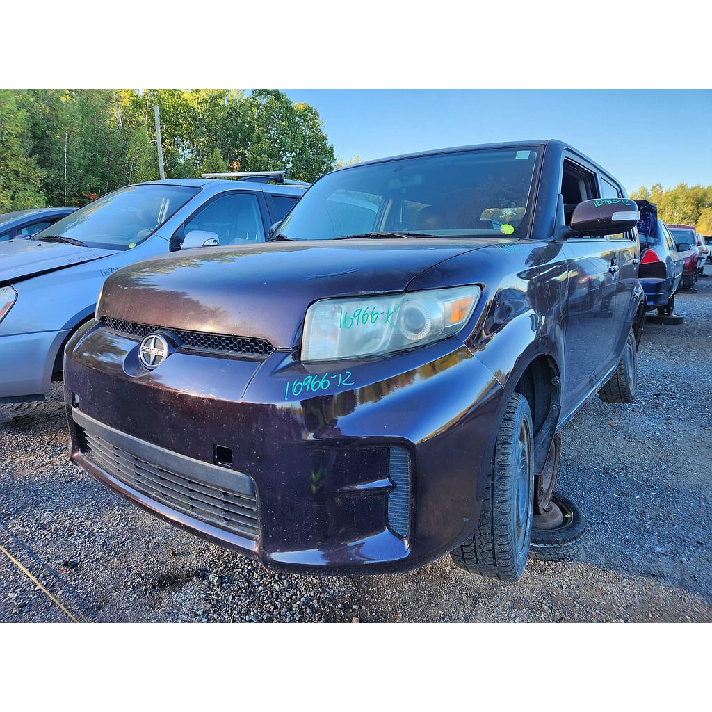 SCION XB 2012