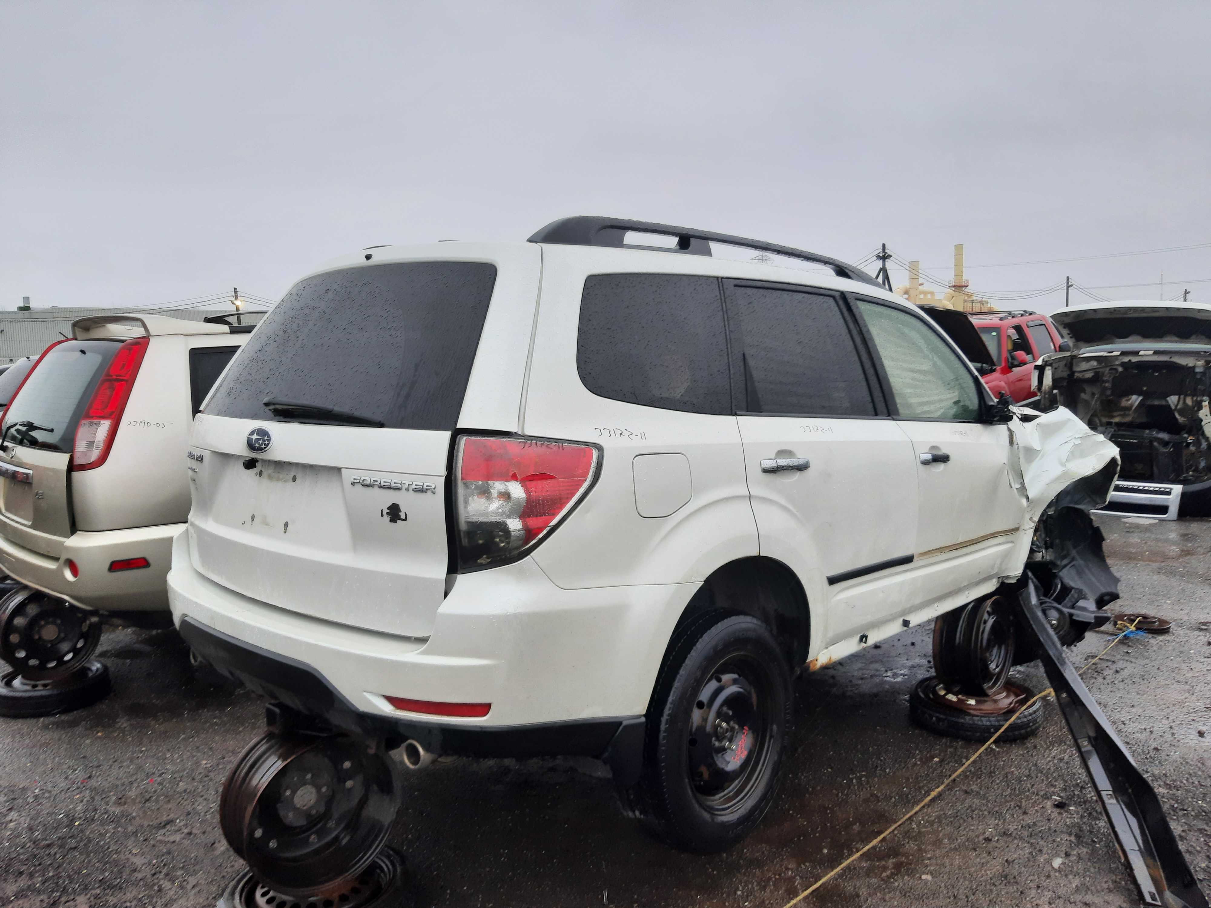 SUBARU FORESTER 2011