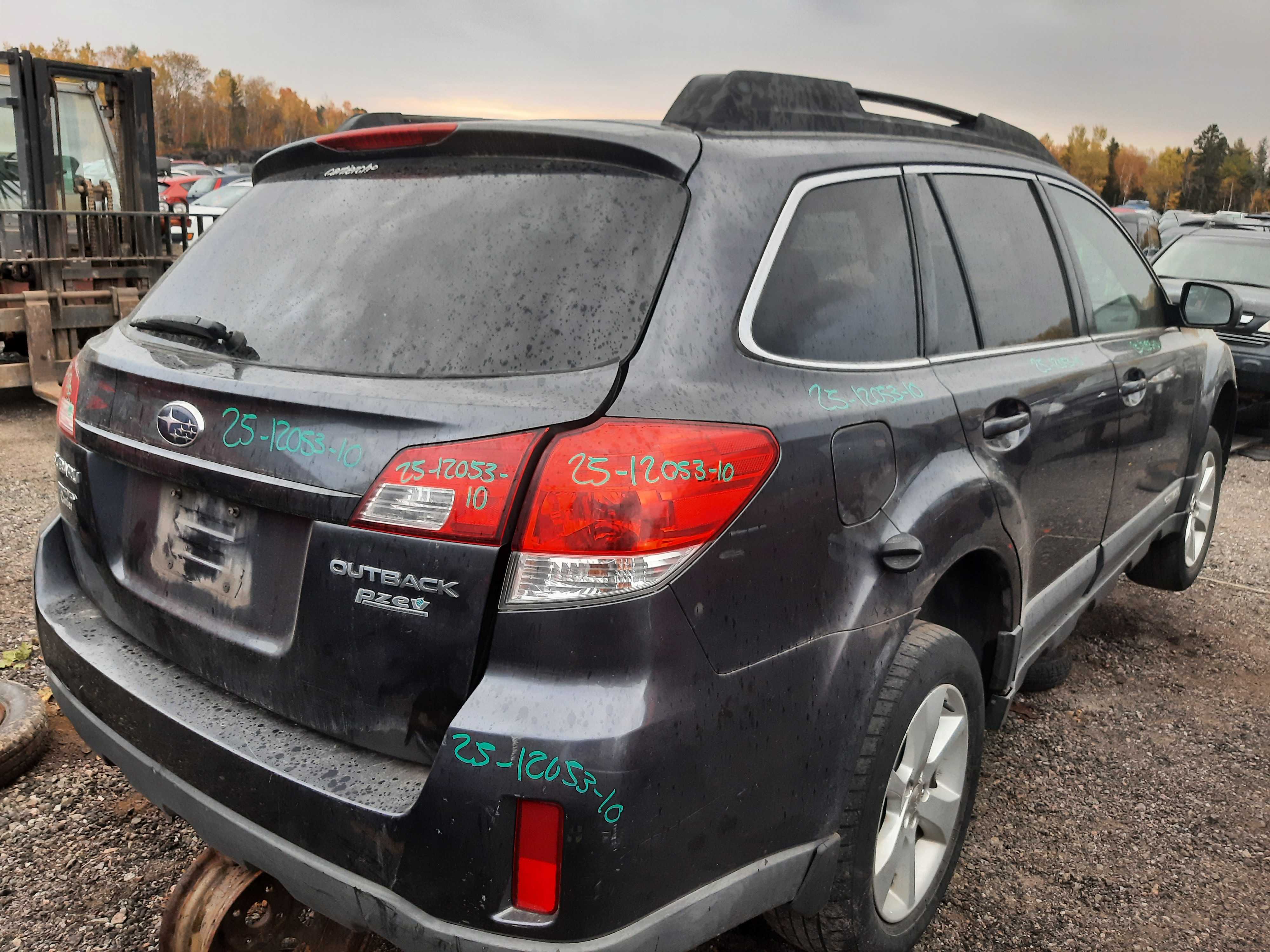 SUBARU OUTBACK 2010