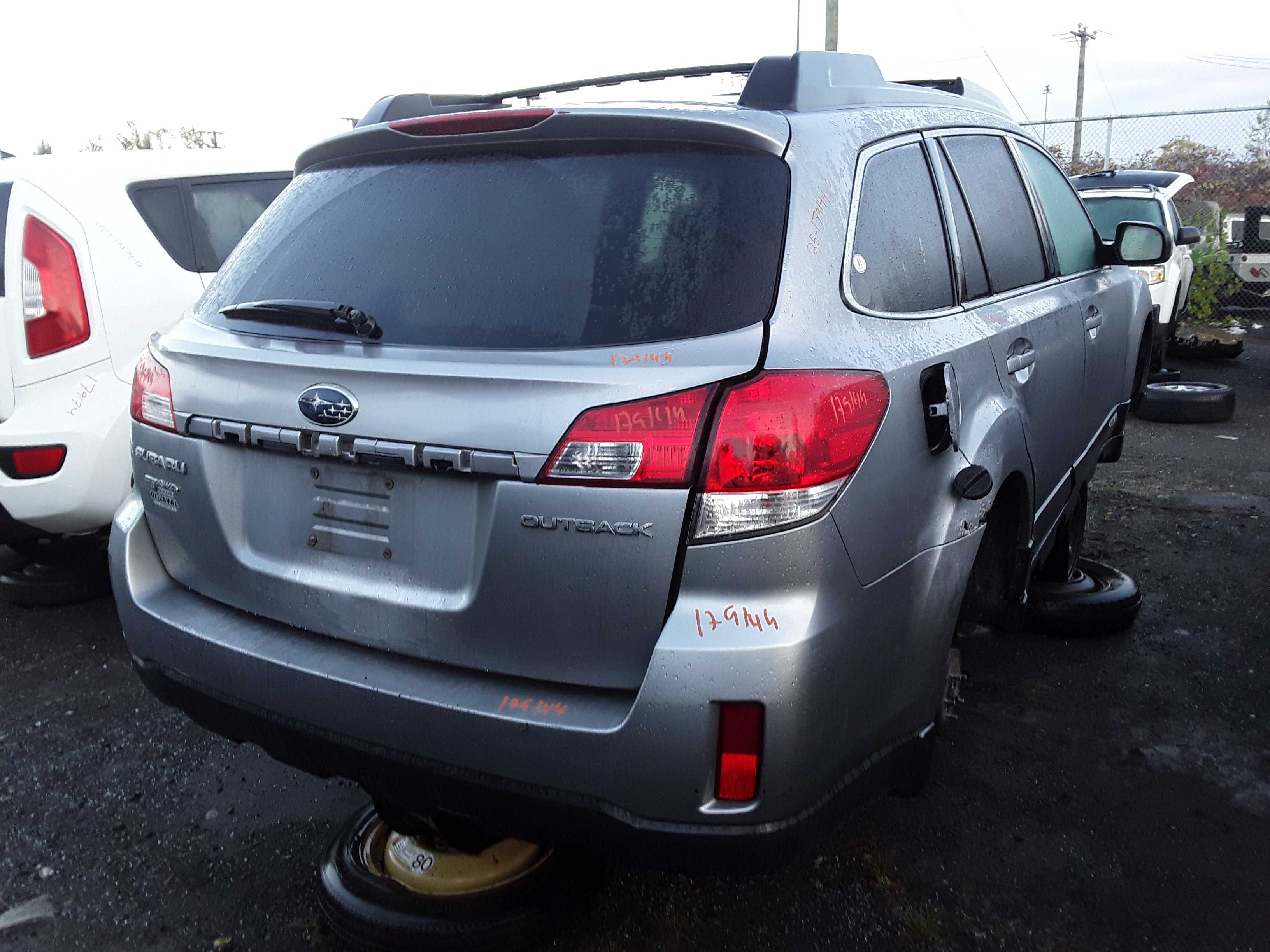 SUBARU OUTBACK 2010