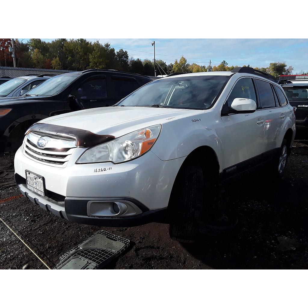 SUBARU OUTBACK 2011