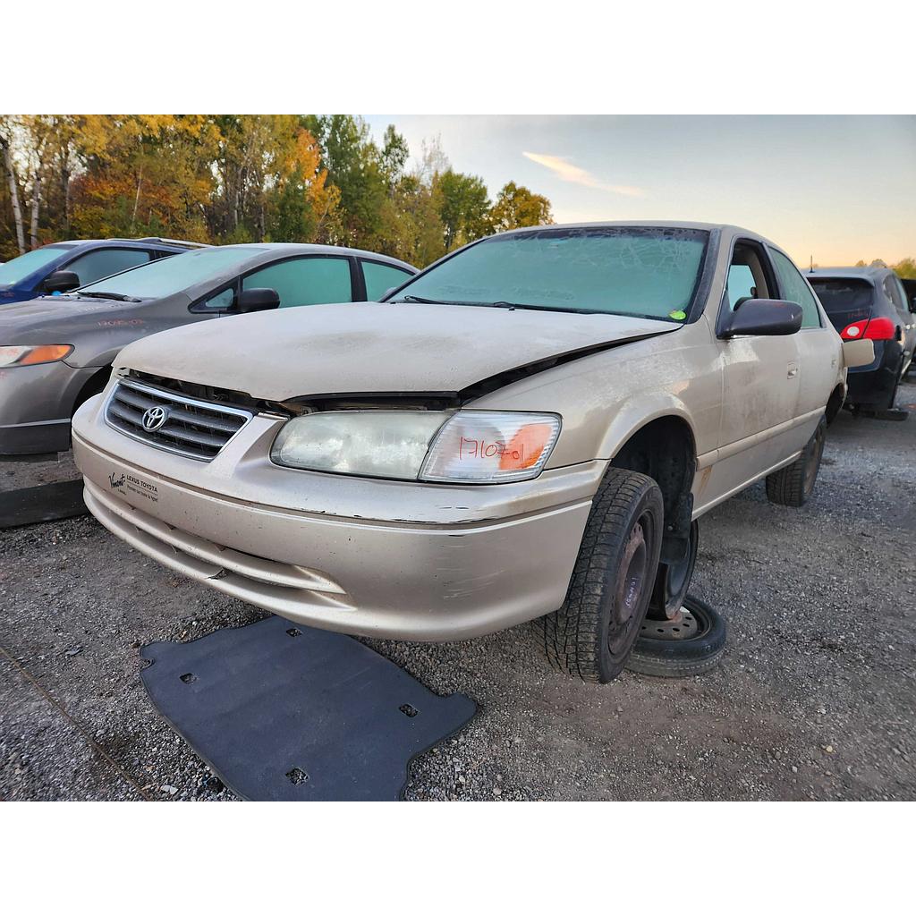 TOYOTA CAMRY 2001