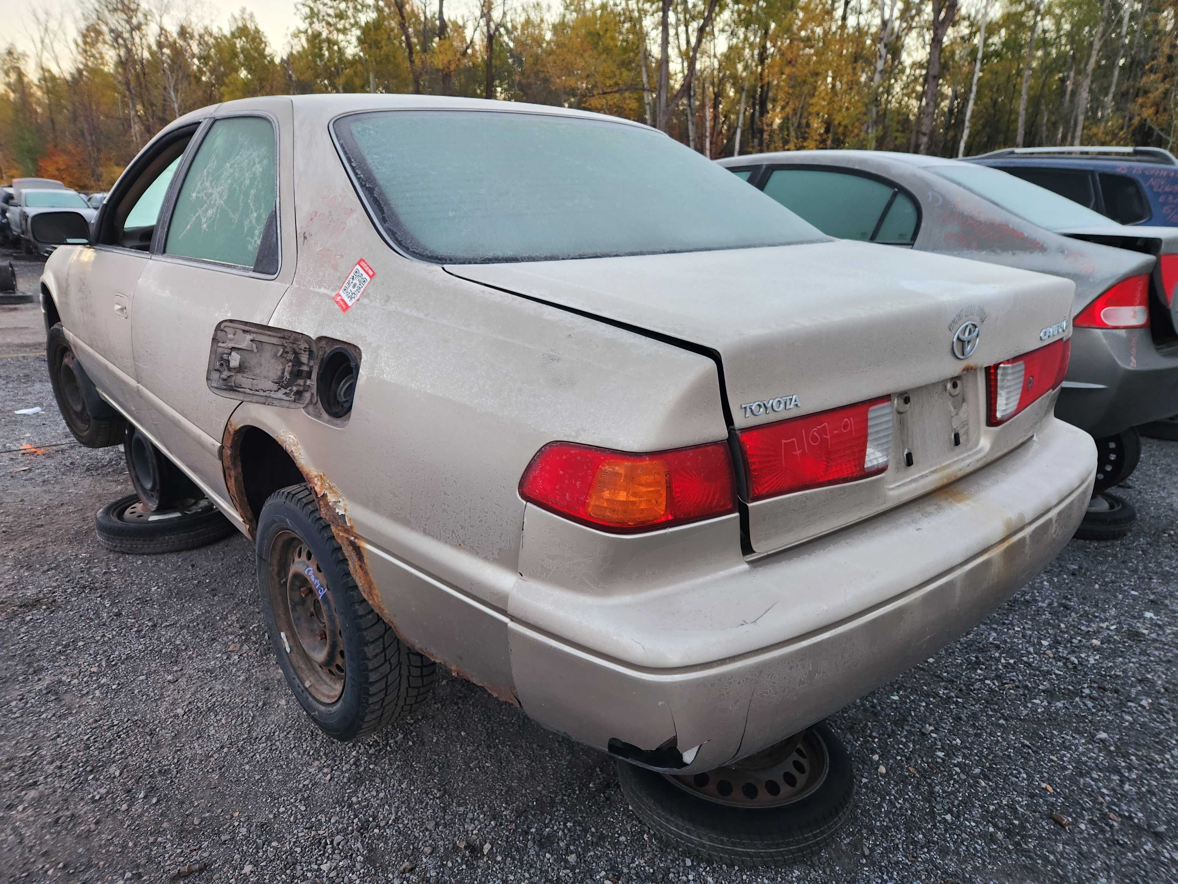 TOYOTA CAMRY 2001
