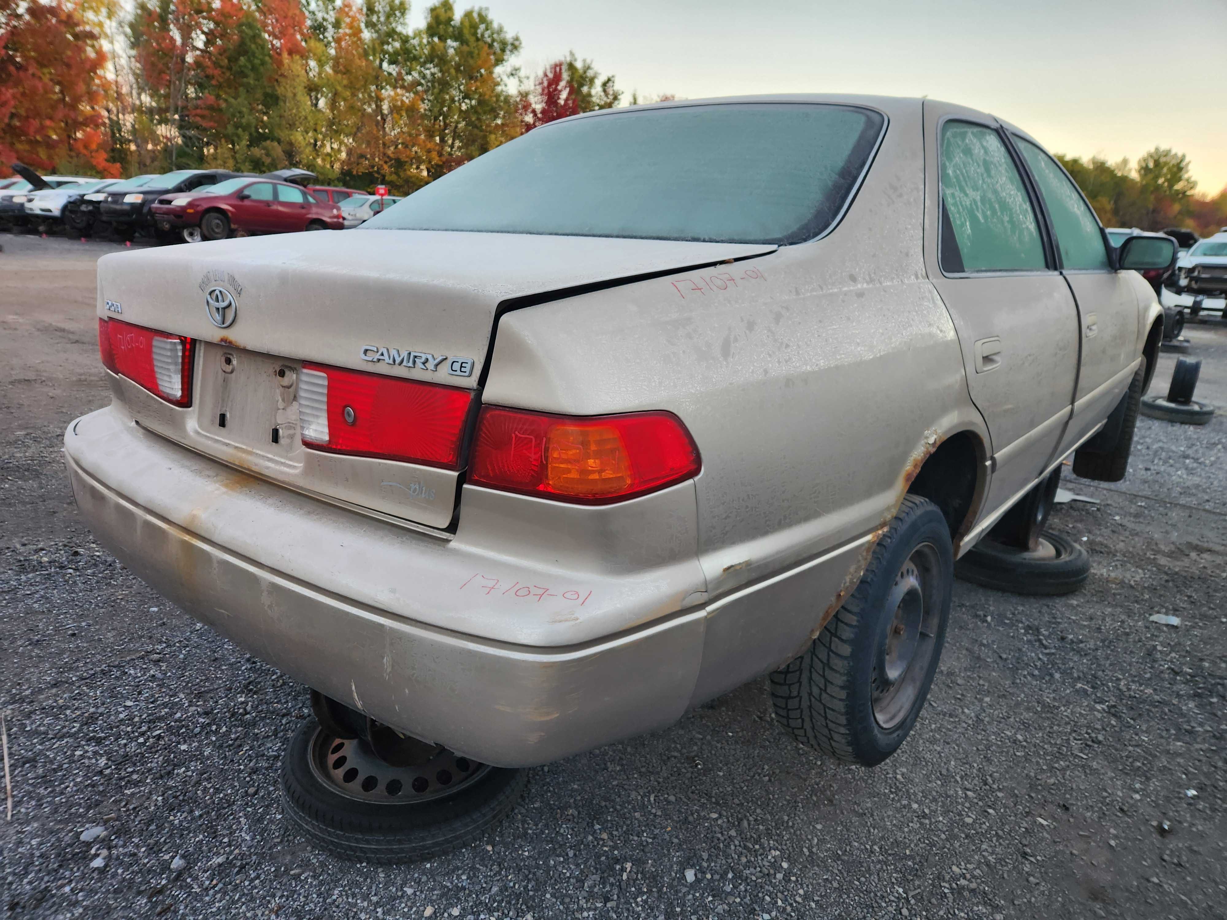 TOYOTA CAMRY 2001