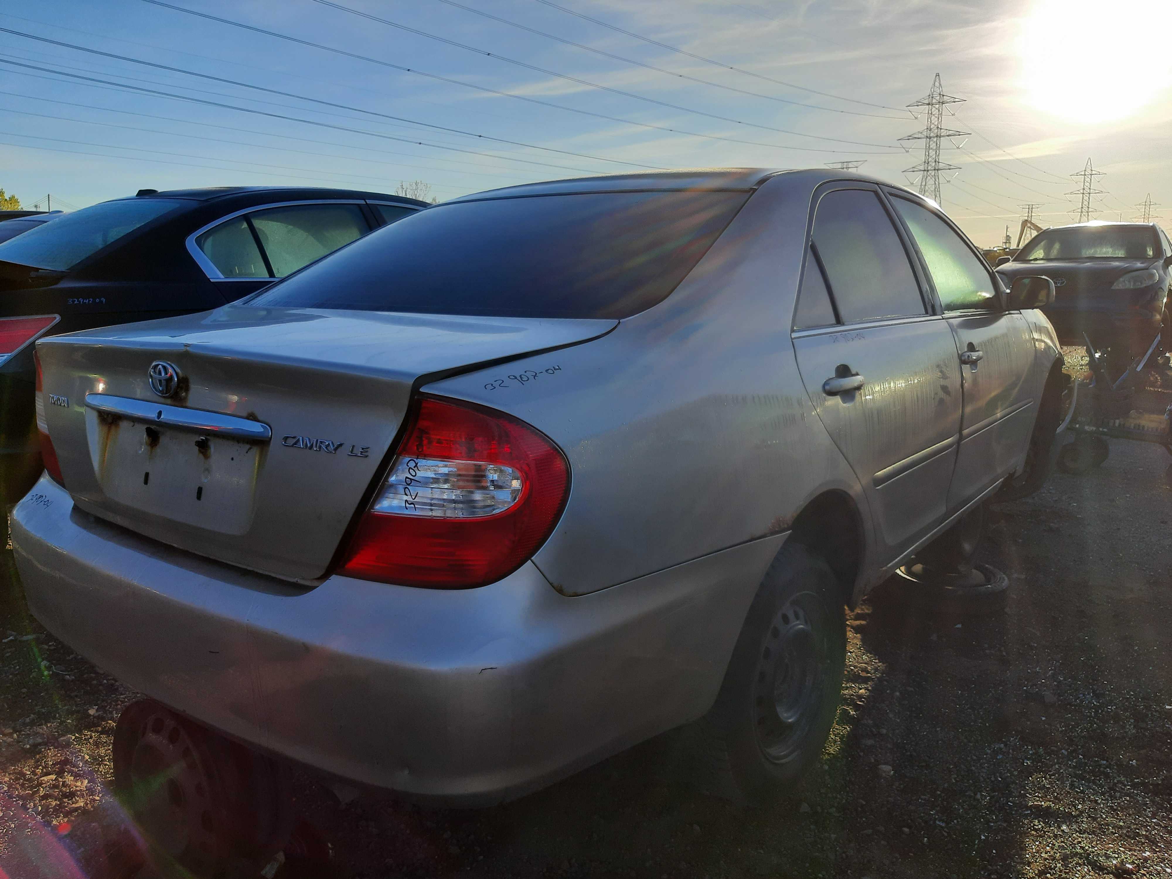 TOYOTA CAMRY 2004