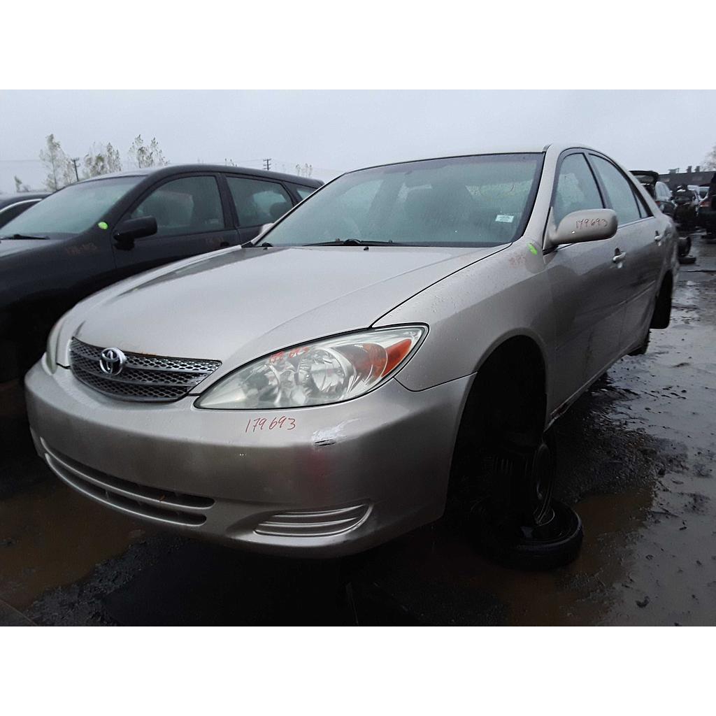 TOYOTA CAMRY 2004