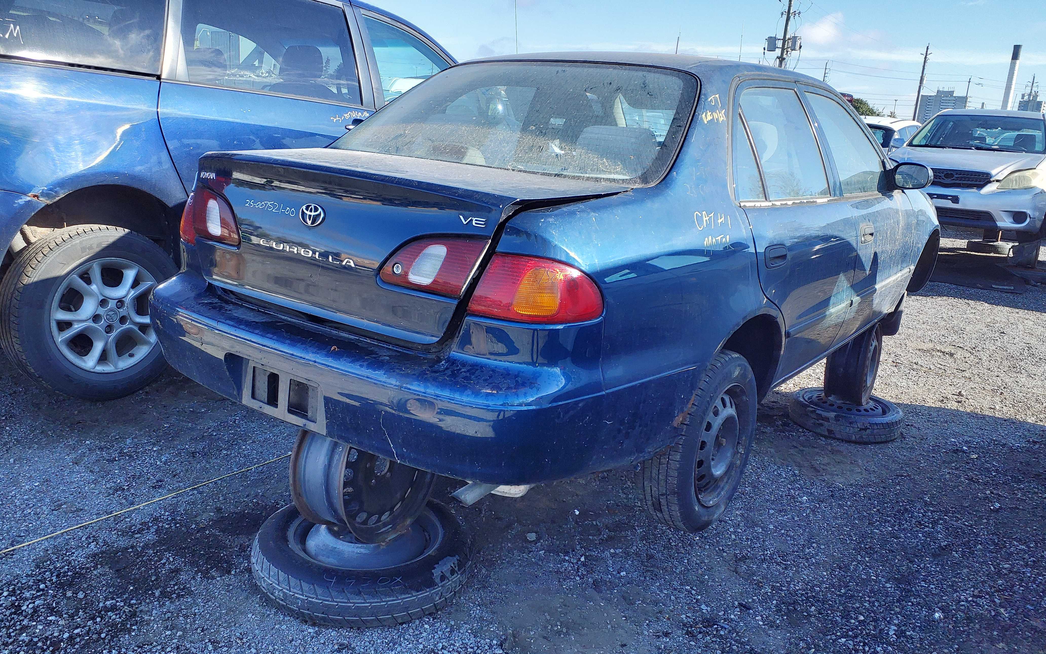 TOYOTA COROLLA 2000