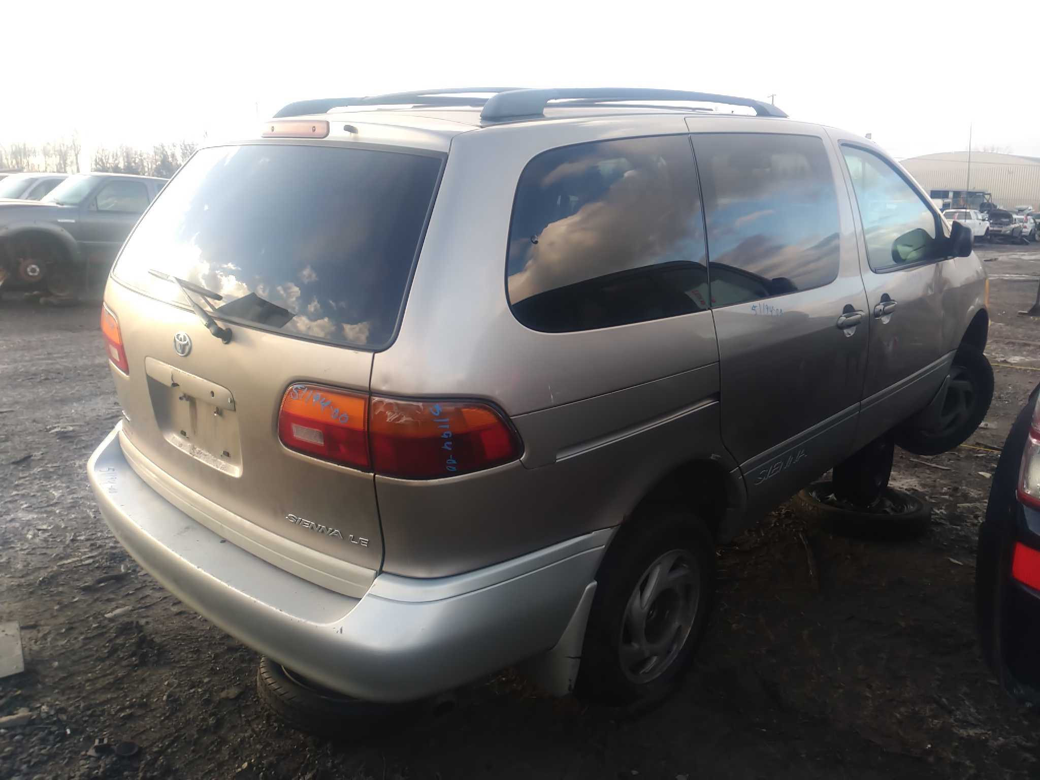 TOYOTA SIENNA 2000