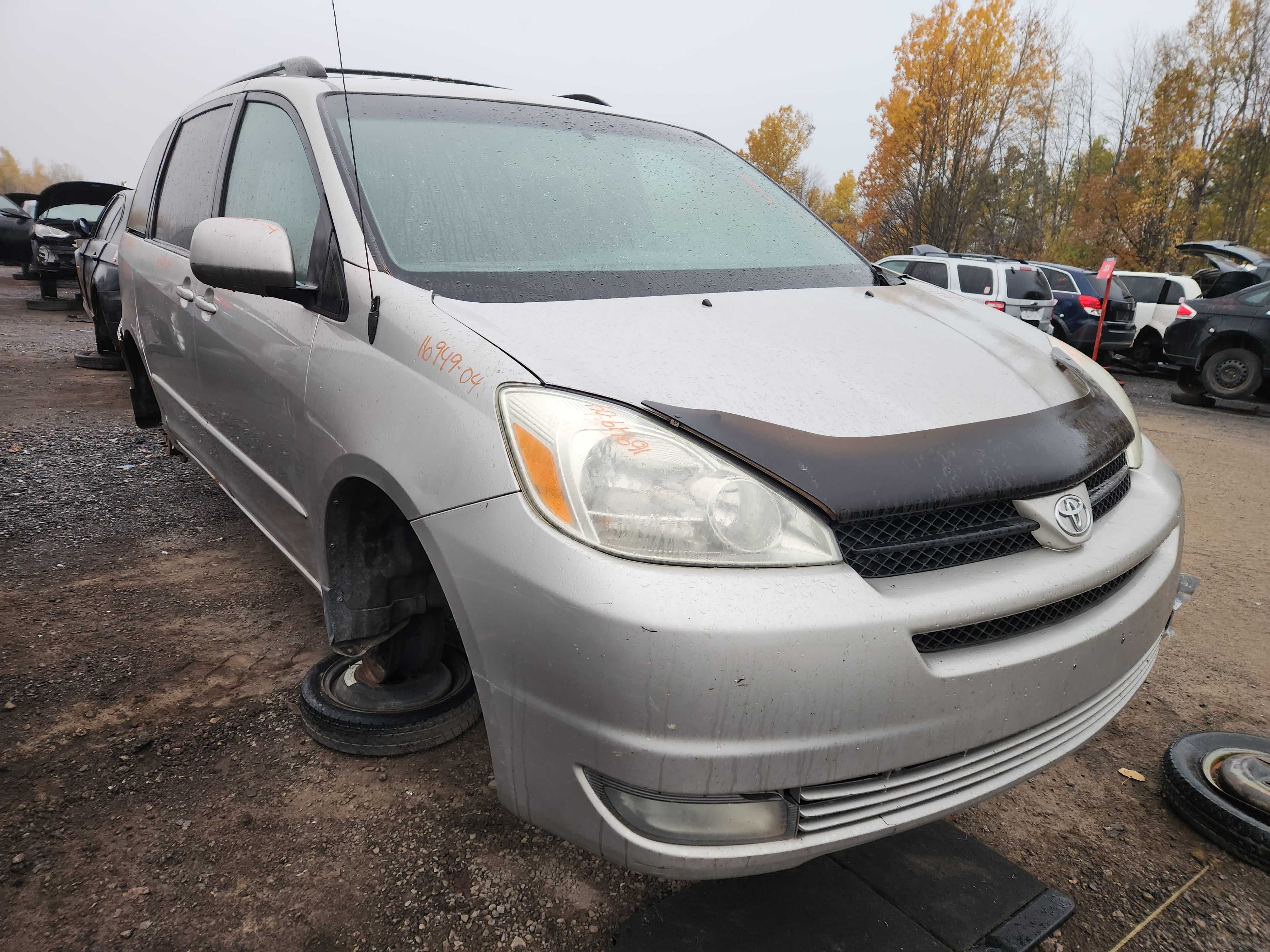 TOYOTA SIENNA 2004