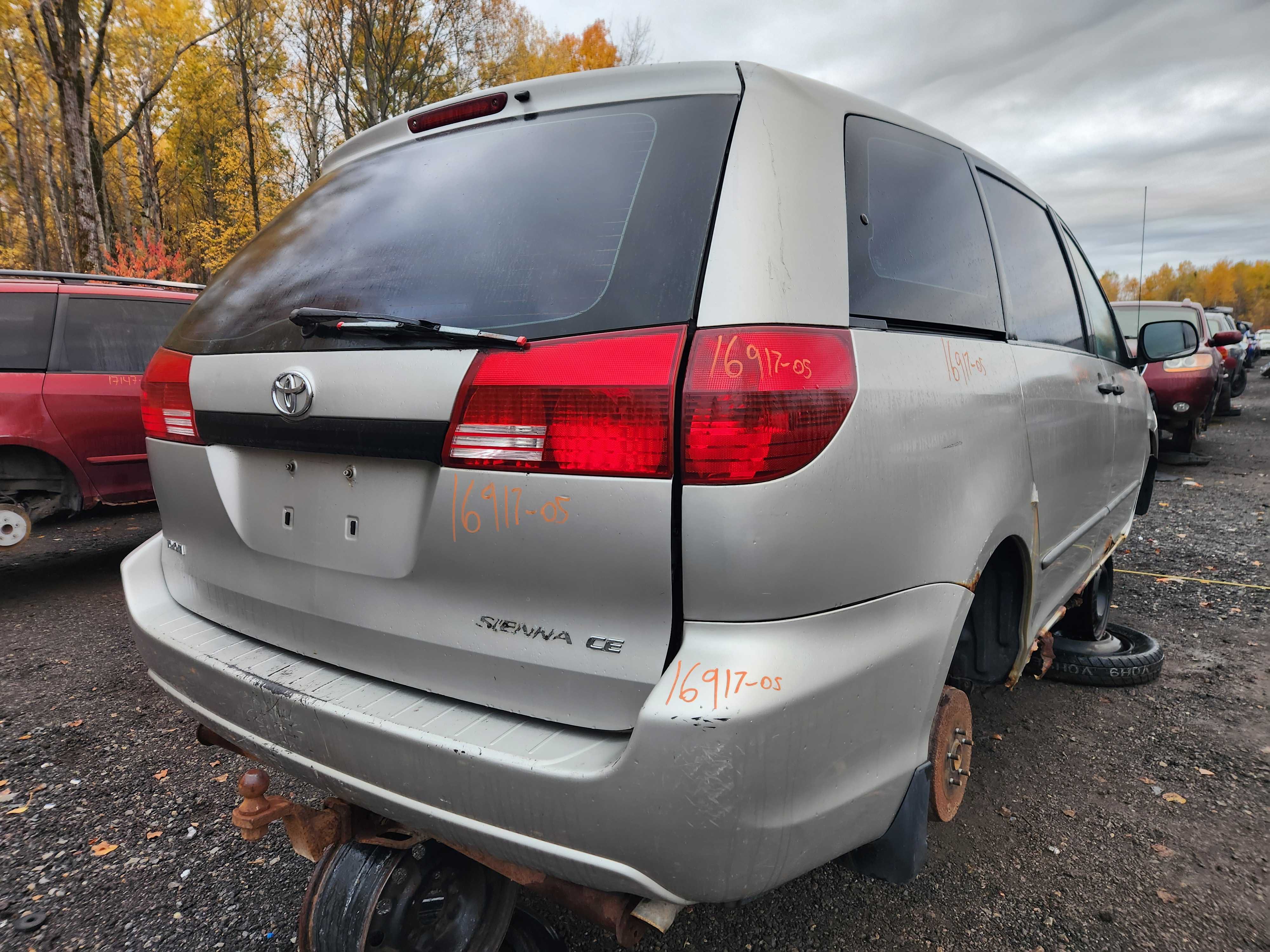TOYOTA SIENNA 2005